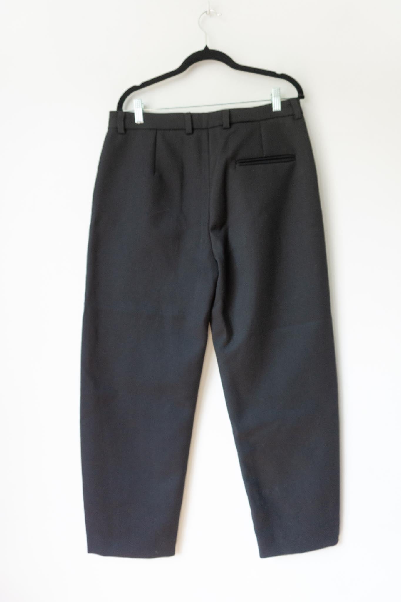 Toteme Barrel Leg Hose, Schwarz, M–L theplaincircle vintage