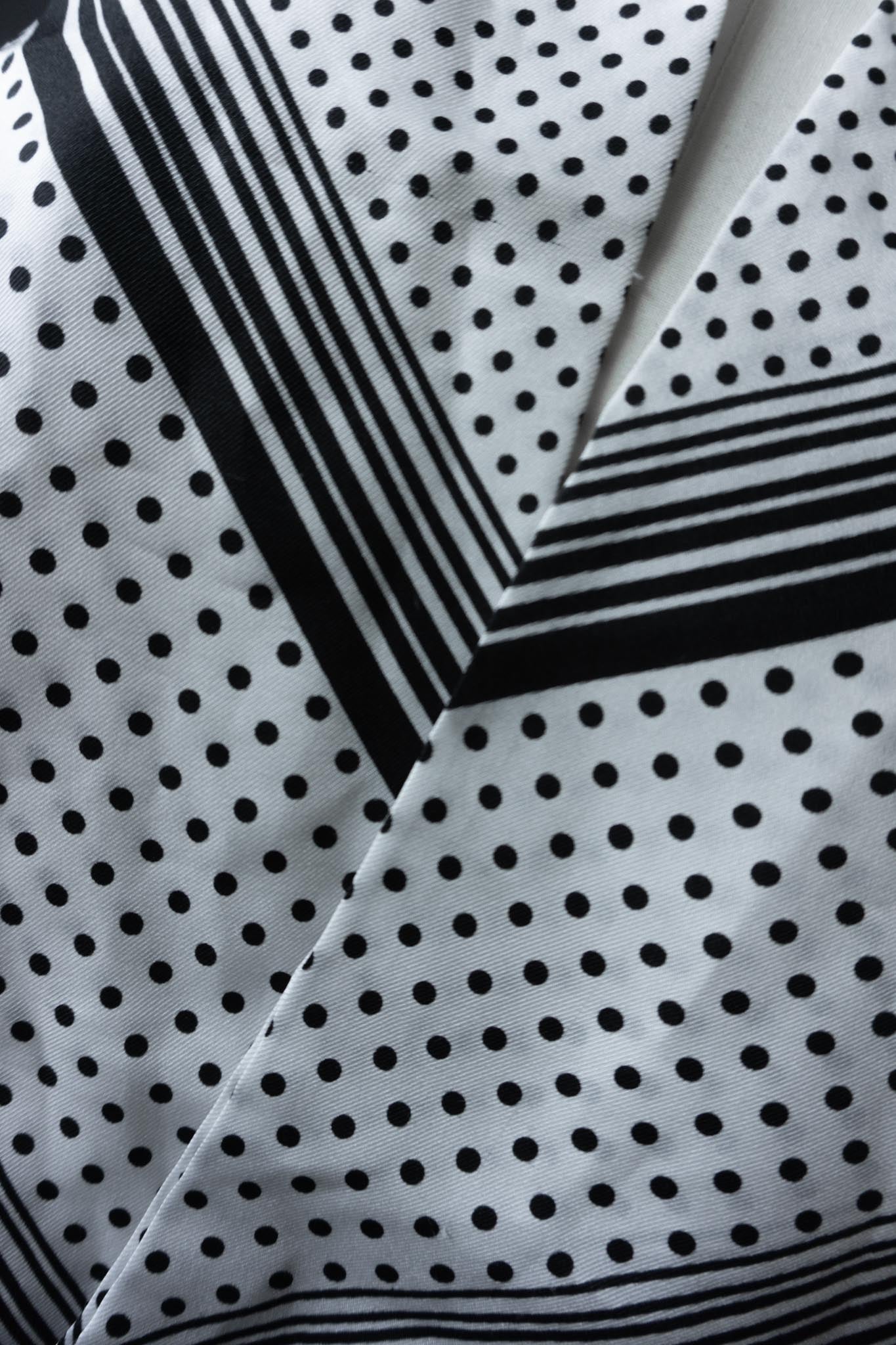 Schwarz-weißer Vintage Schal mit Polka Dots