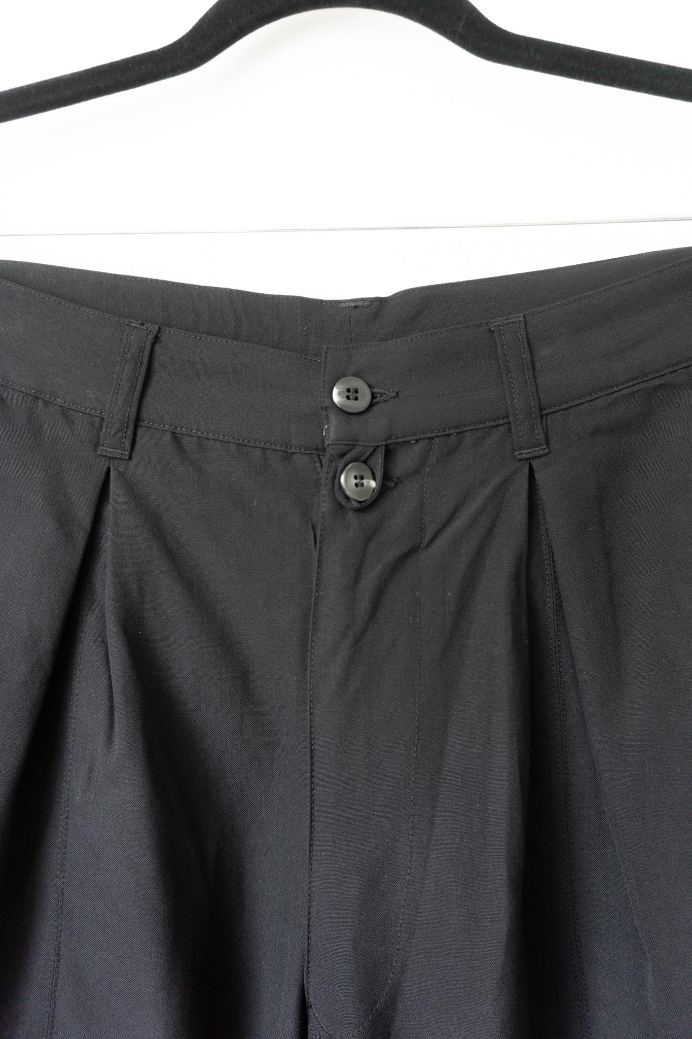 Vintage 80s Marithe Francois Girbaud Bundfaltenhose, Schwarz, Made in Italy, S–M theplaincircle vintage