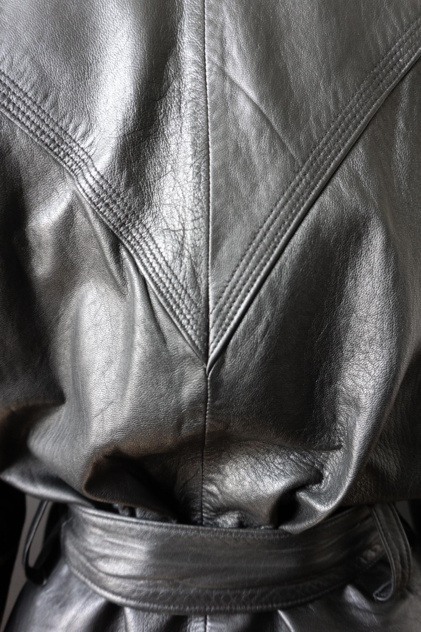 Vintage 80s Babybat Lederjacke mit Zipper und Gürtel, S–M