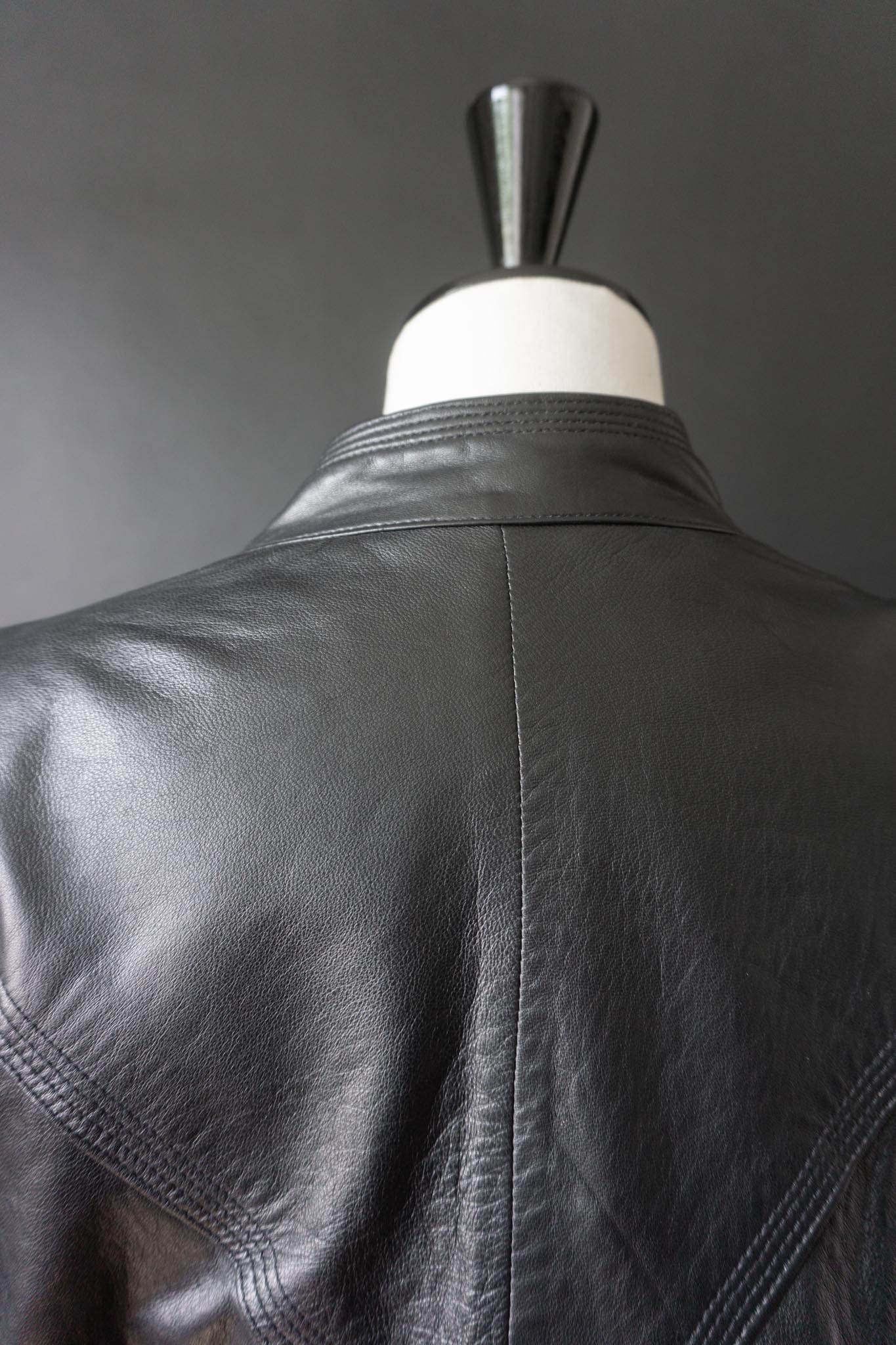 Vintage 80s Babybat Lederjacke mit Zipper und Gürtel, S–M