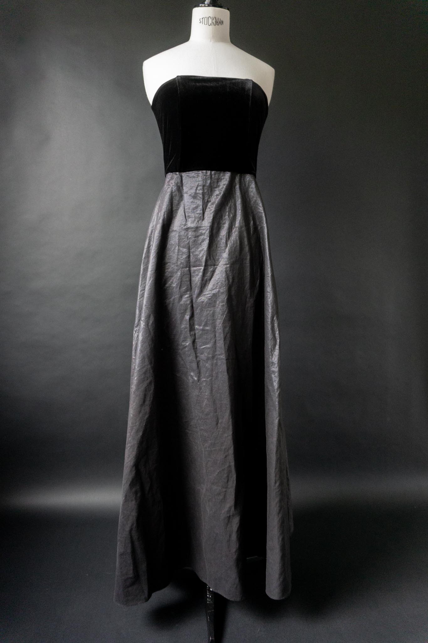 Vintage 90s Samt Maxikleid mit weitem Taftrock in Schwarz, M–L