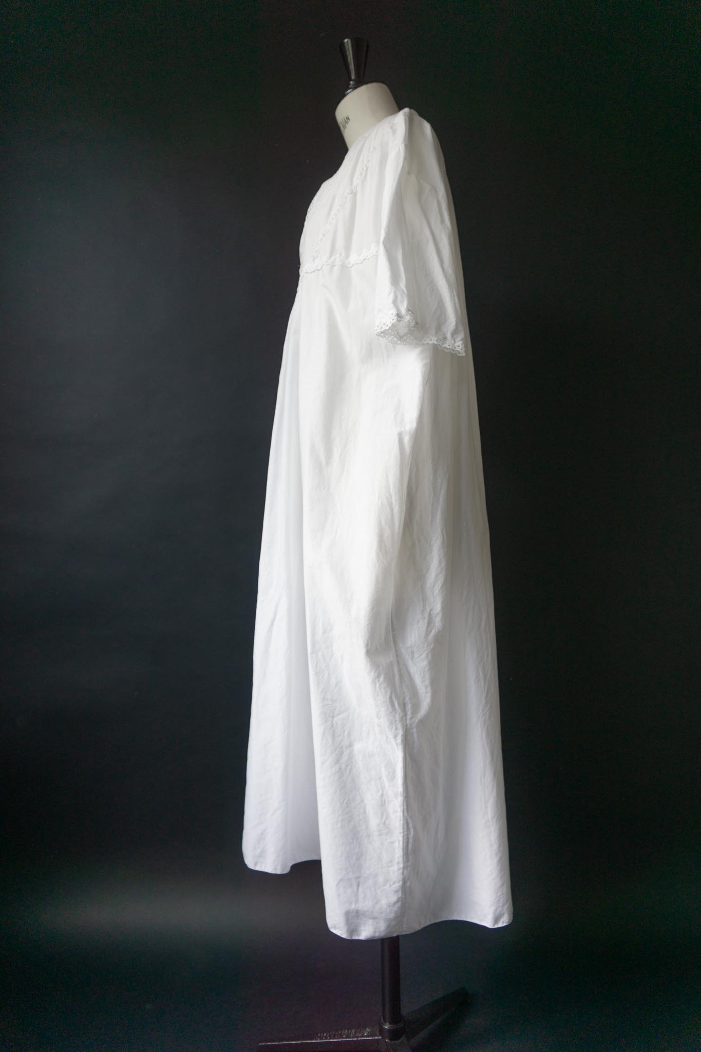 Vintage-Nachthemd aus Baumwolle mit Spitzenbesatz, M–XL theplaincircle vintage