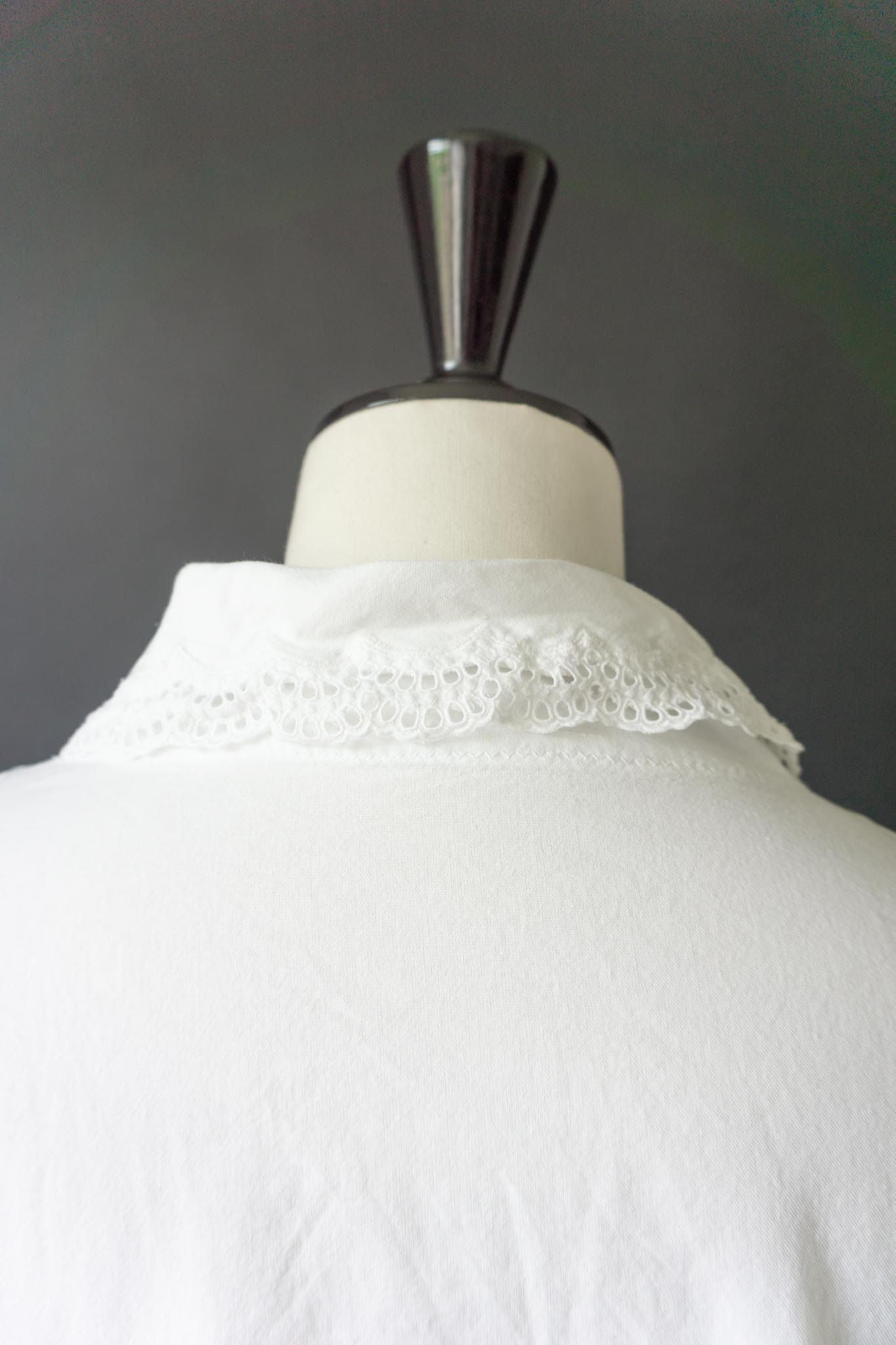 Antikes Baumwoll-Nachthemd mit Spitzenkragen, M–XL theplaincircle vintage