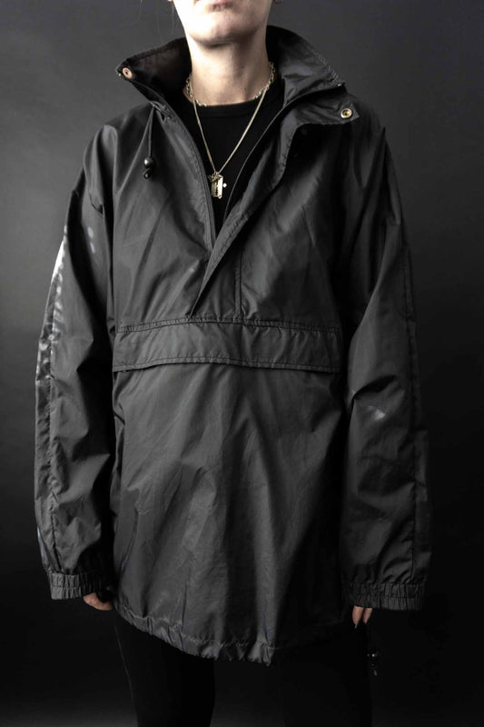 Schwarzer vintage Windbreaker aus Nylon in oversized Schnitt der 90er Jahre