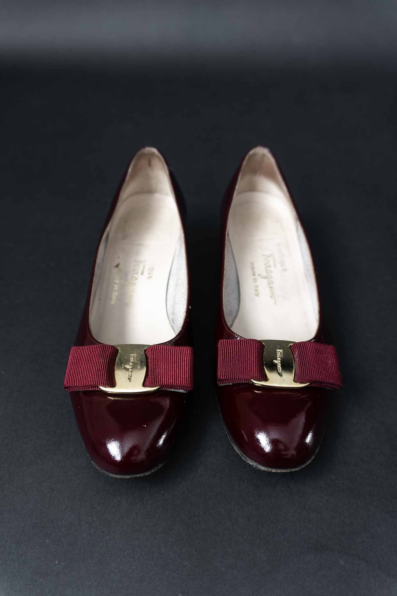 Vintage Salvatore Ferragamo Vara Ballerinas, Lackleder, 5,5