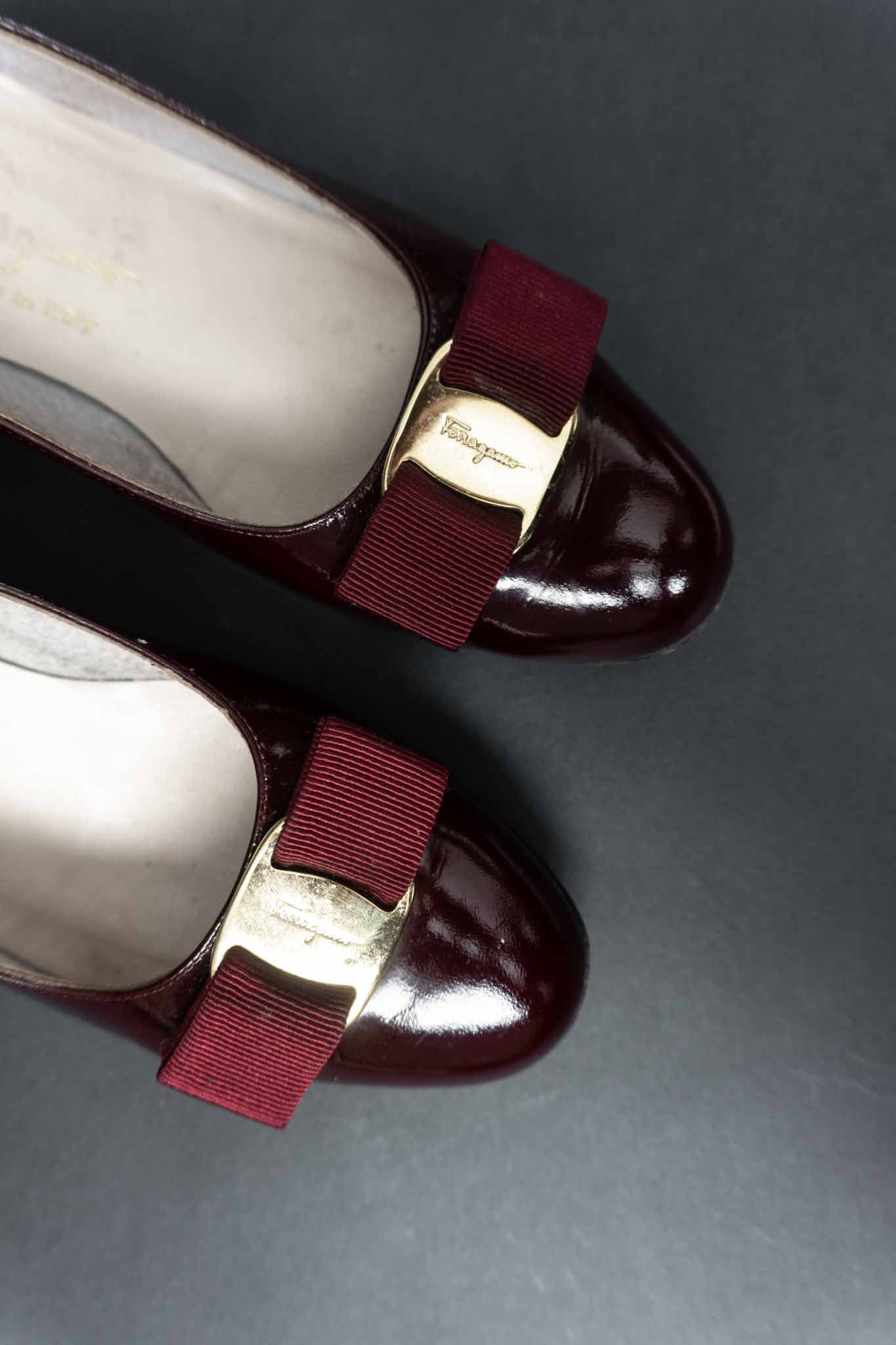 Vintage Salvatore Ferragamo Vara Ballerinas, Lackleder, 5,5