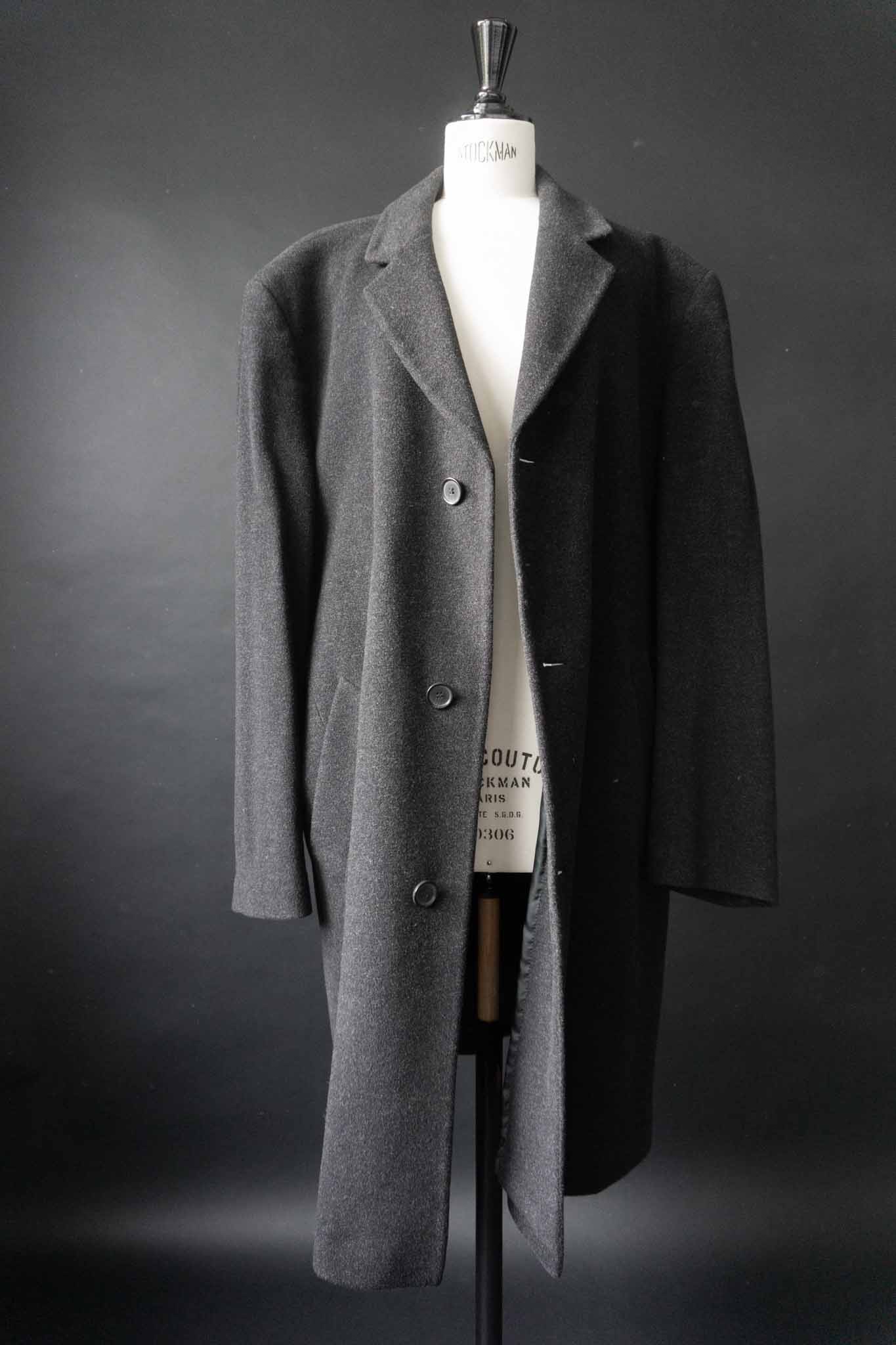 Grauer Oversized Wollmantel aus 100 % Wolle – minimalistischer Vintage Mantel von theplaincircle vintage