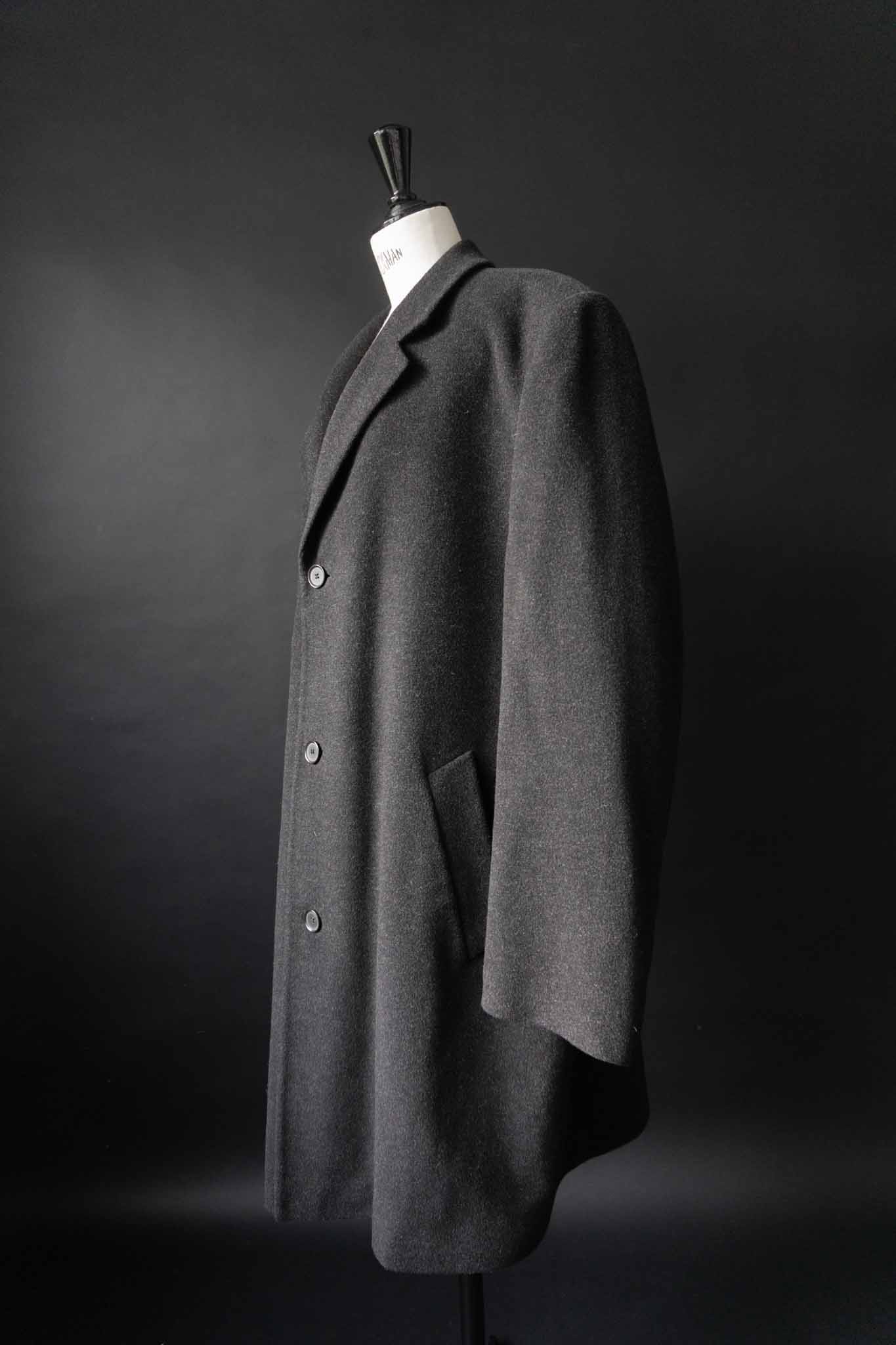 Grauer Oversized Wollmantel aus 100 % Wolle – minimalistischer Vintage Mantel von theplaincircle vintage