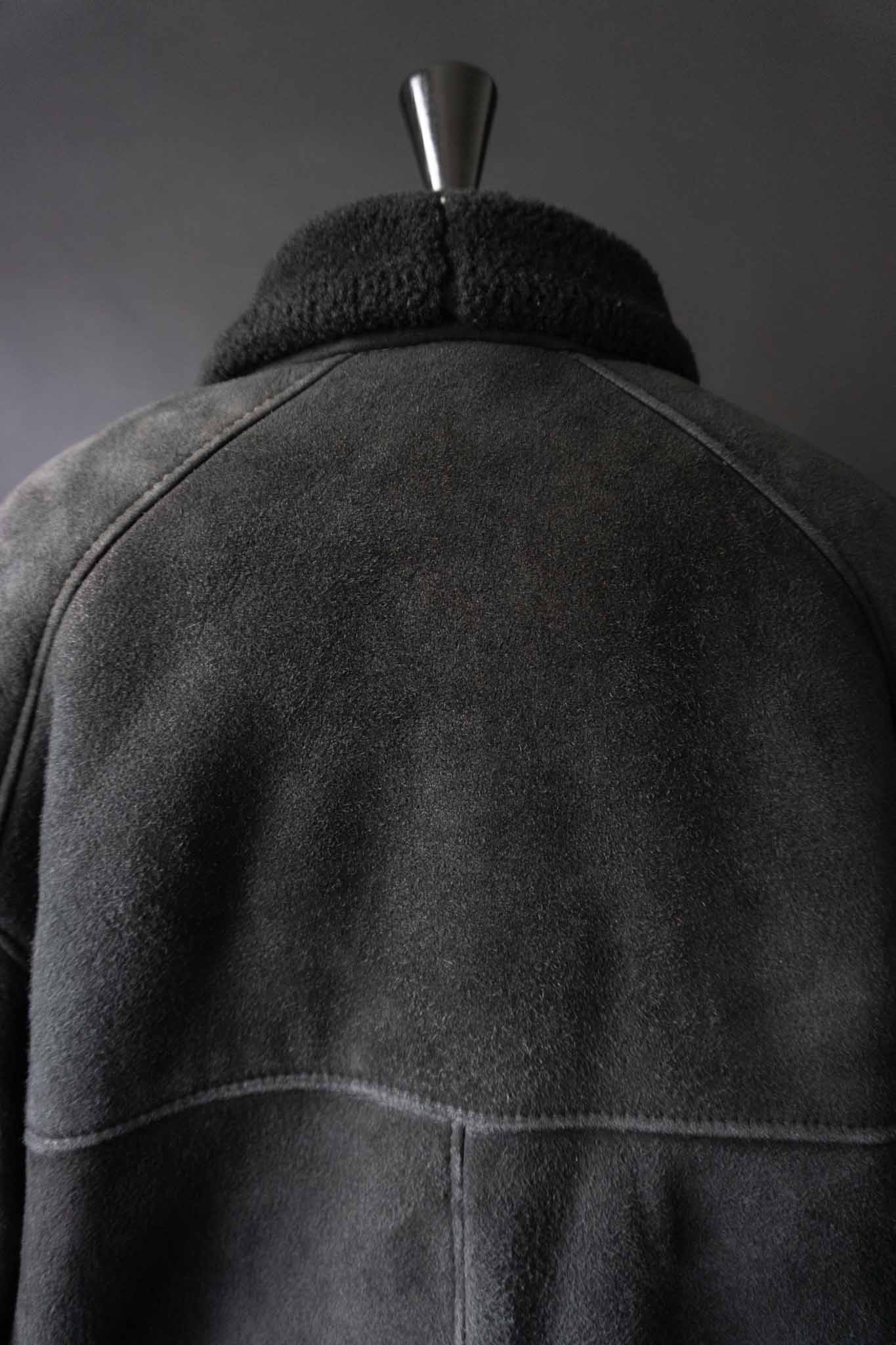 Schwarze Vintage Shearling Bomberjacke aus 100 % Wildleder mit Lammfellfutter – Oversized Blouson von theplaincircle vintage