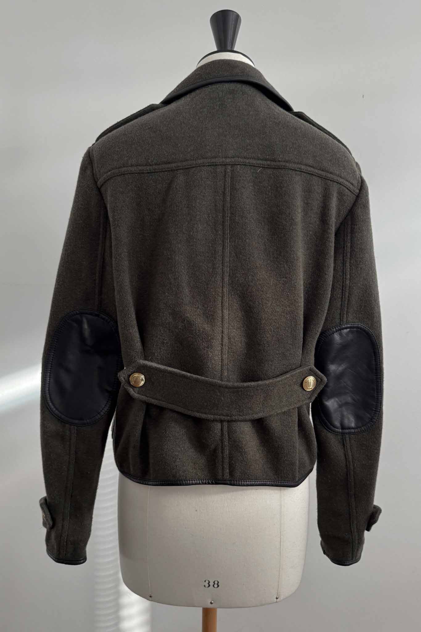 Burberry Brit Vintage Wolljacke Vorderansicht mit Goldknöpfen