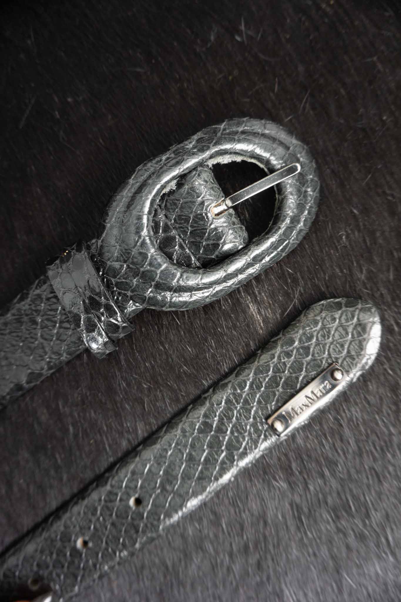 Max Mara Gürtel Echtleder Snake-Prägung tiefes Petrolblau-Grün ovale Schnalle Made in Italy