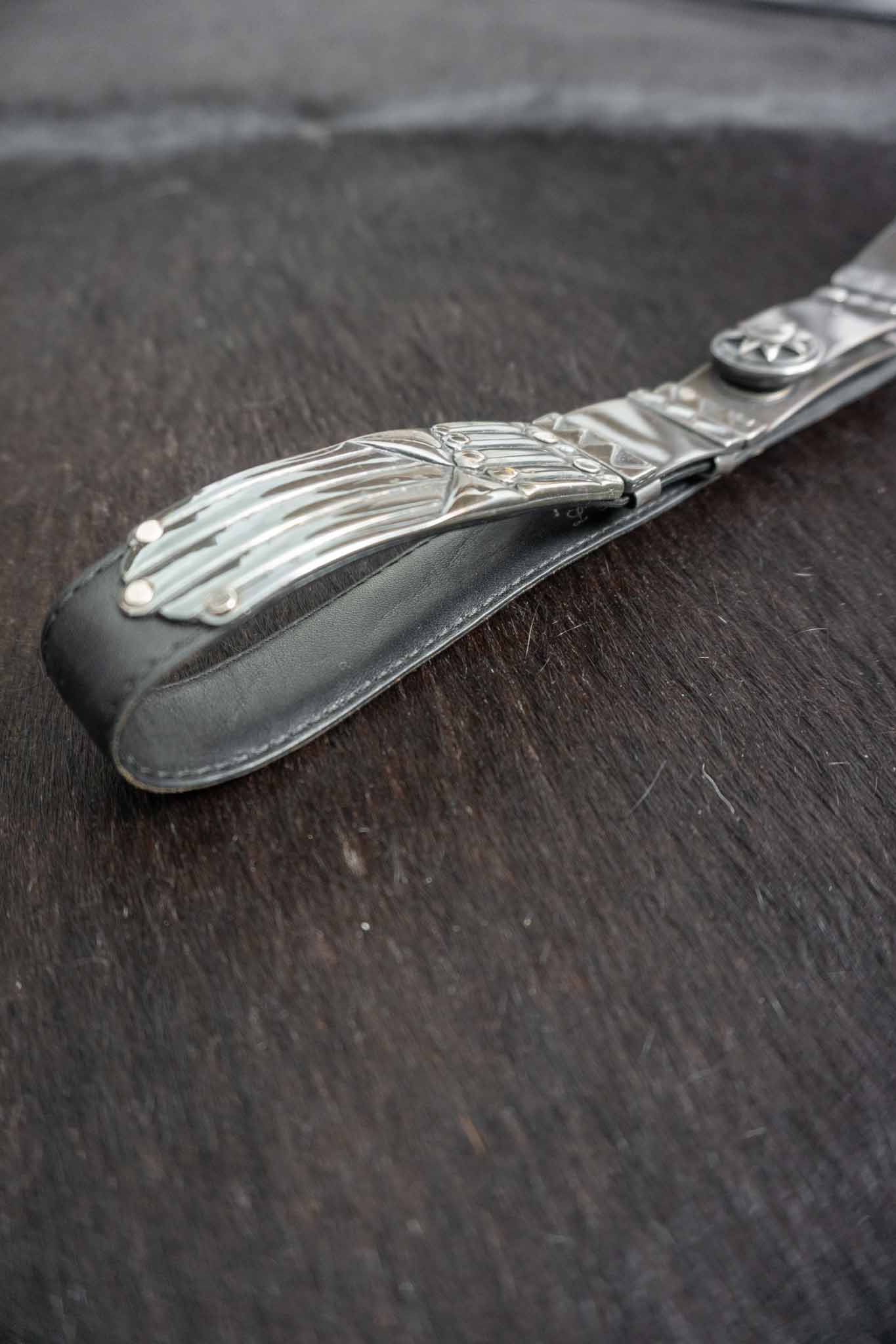 Vintage Ledergürtel 70er Jahre von Catharina Gräfin von Lehndorff mit silbernen Metall-Applikationen