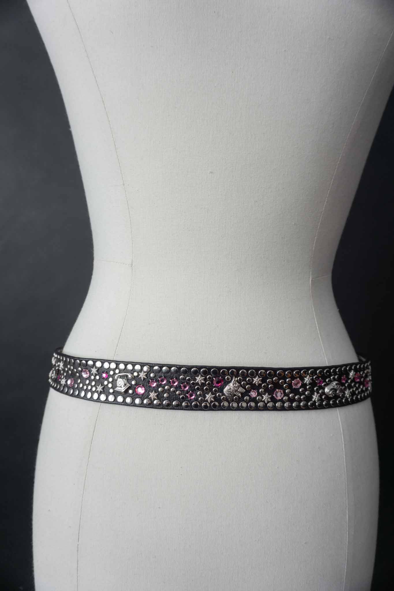 Kolster Vintage Gürtel 80s – Schwarzes Leder mit Strass & Nieten, S–XL theplaincircle vintage