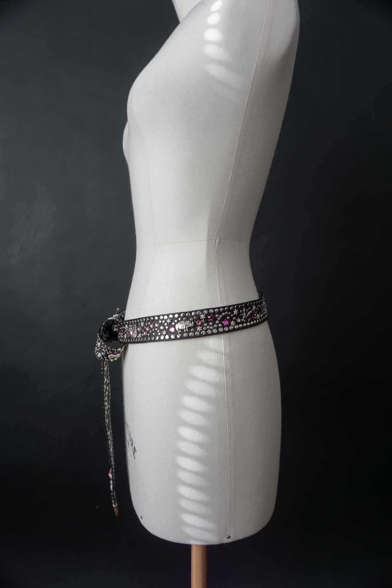 Kolster Vintage Gürtel 80s – Schwarzes Leder mit Strass & Nieten, S–XL theplaincircle vintage