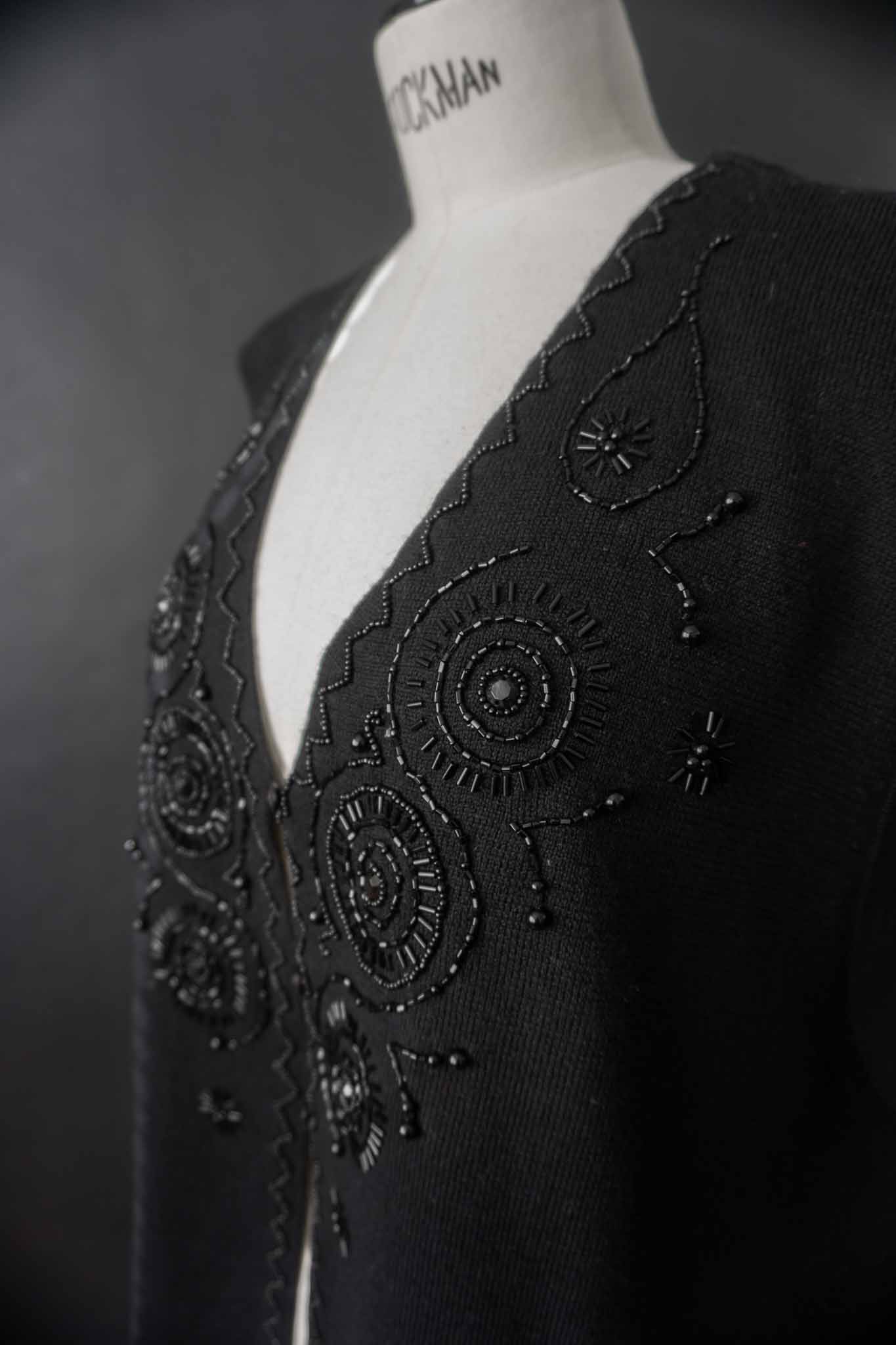 Vintage Strickweste mit Perlenverzierung, M–L theplaincircle vintage