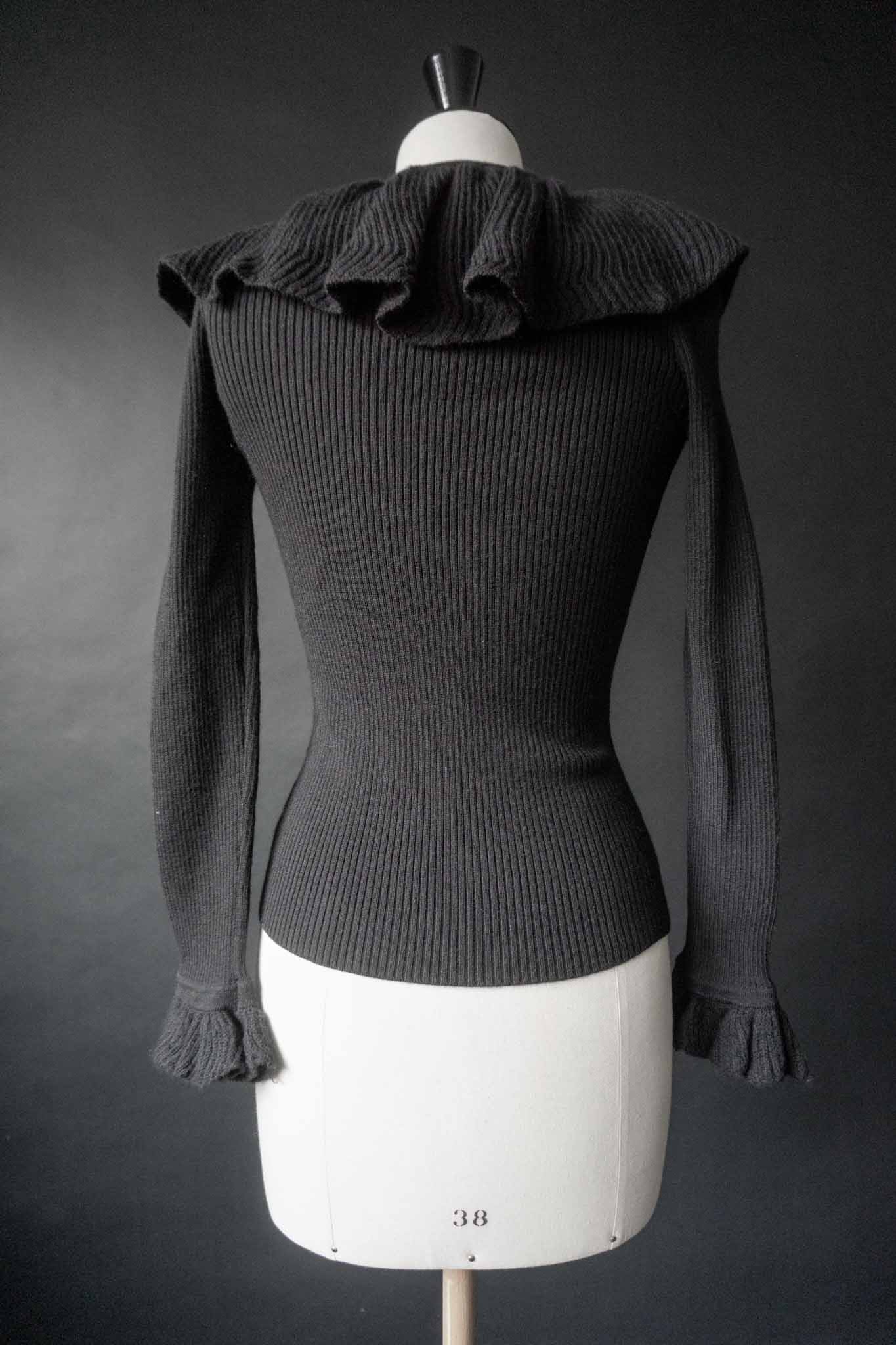 70s Yves Saint Laurent Pullover, XS theplaincircle vintage