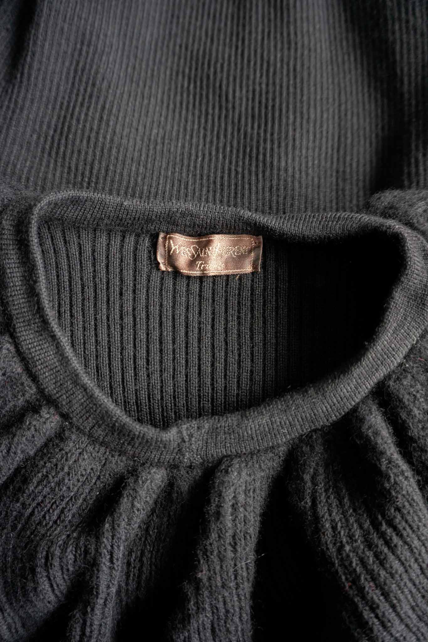 70s Yves Saint Laurent Pullover, XS theplaincircle vintage