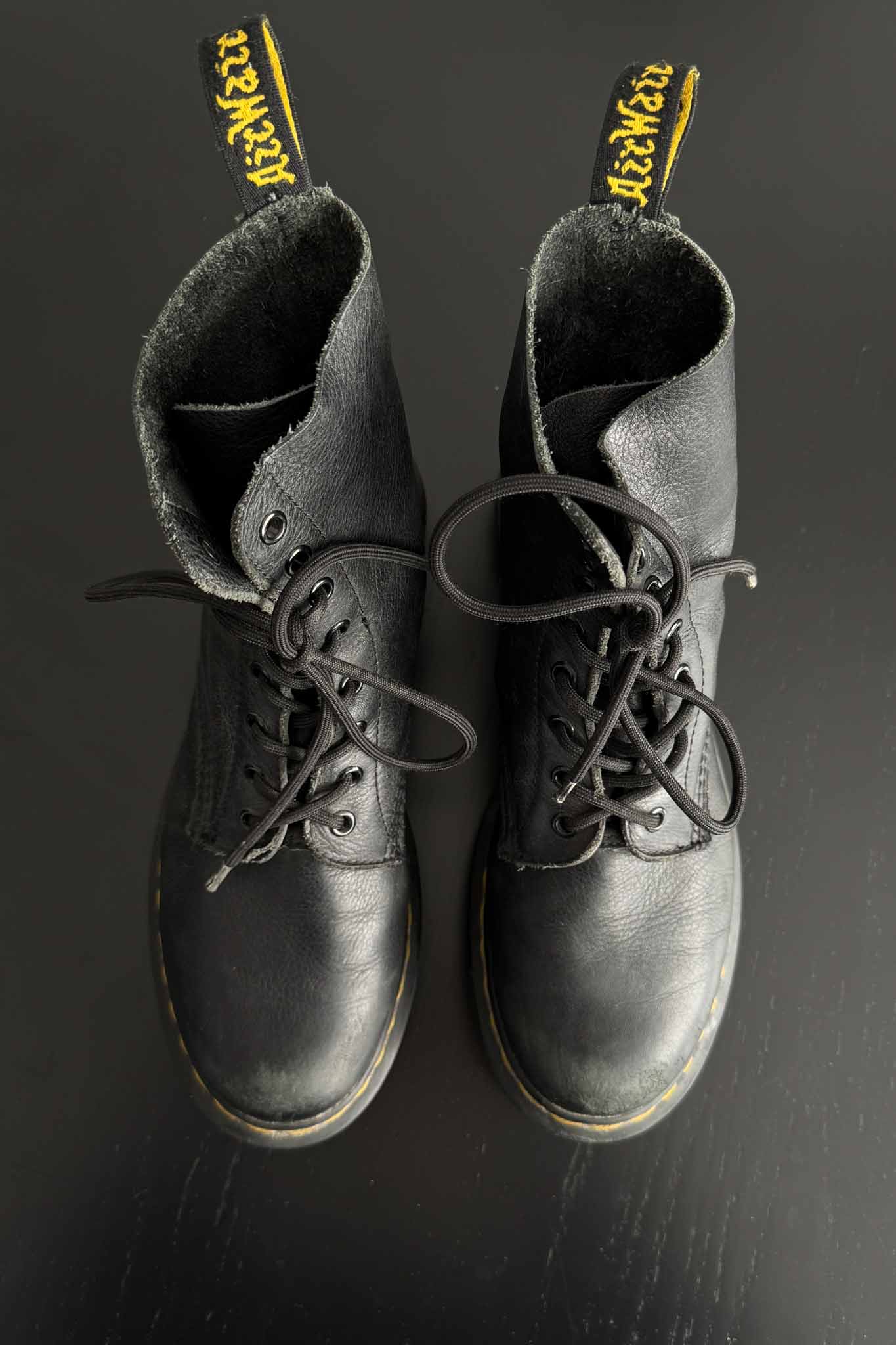 Dr martens pascal vintage boots black leather