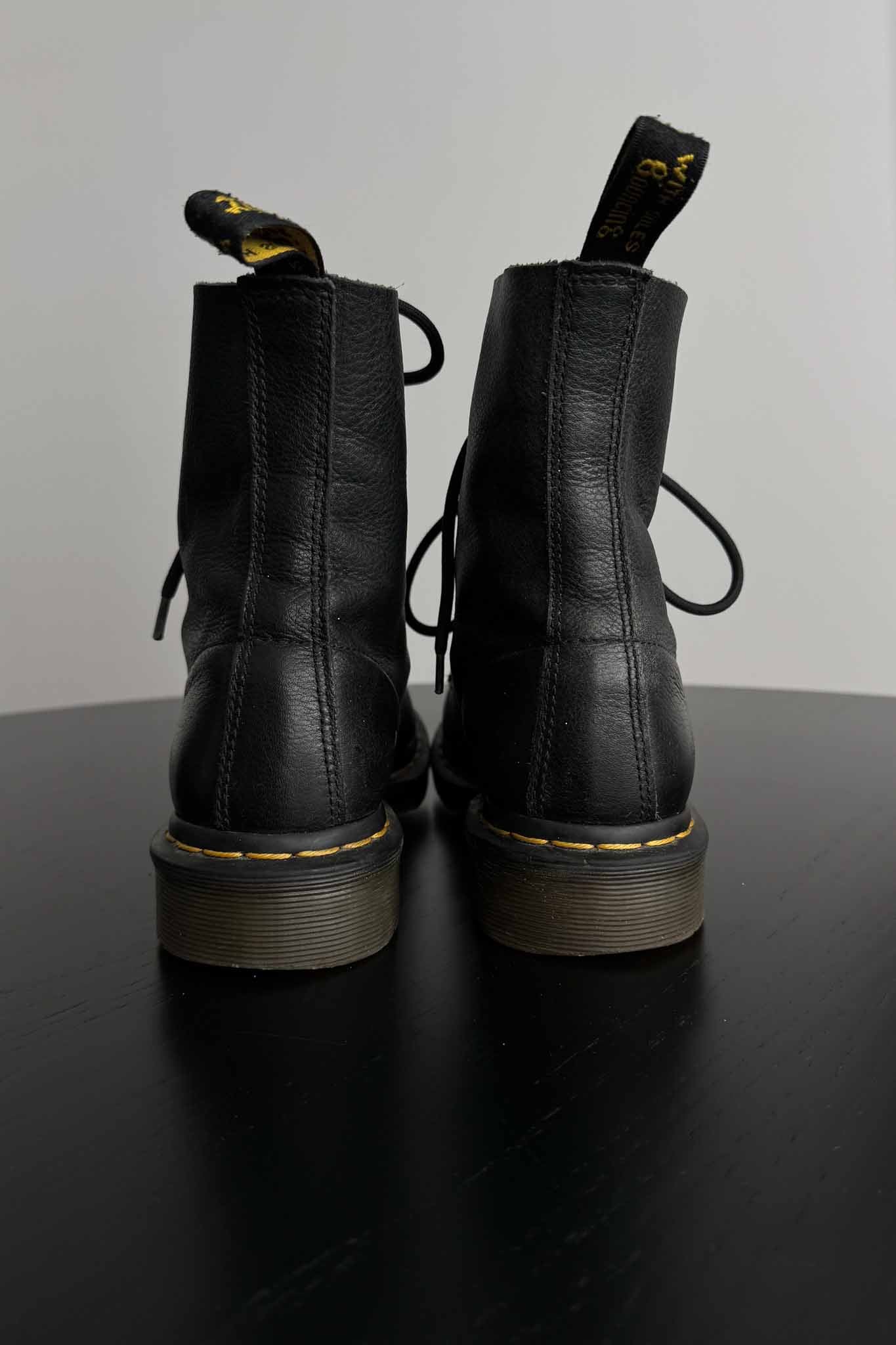 Dr martens pascal vintage boots black leather