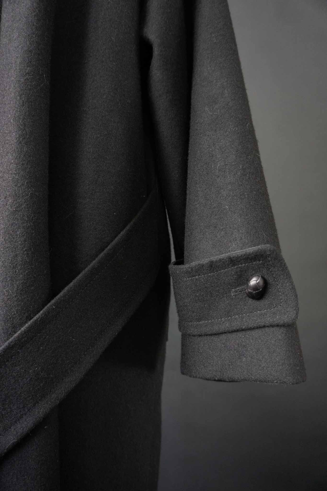schwarzer 80s Wollmantel mit Oversize-Schnitt