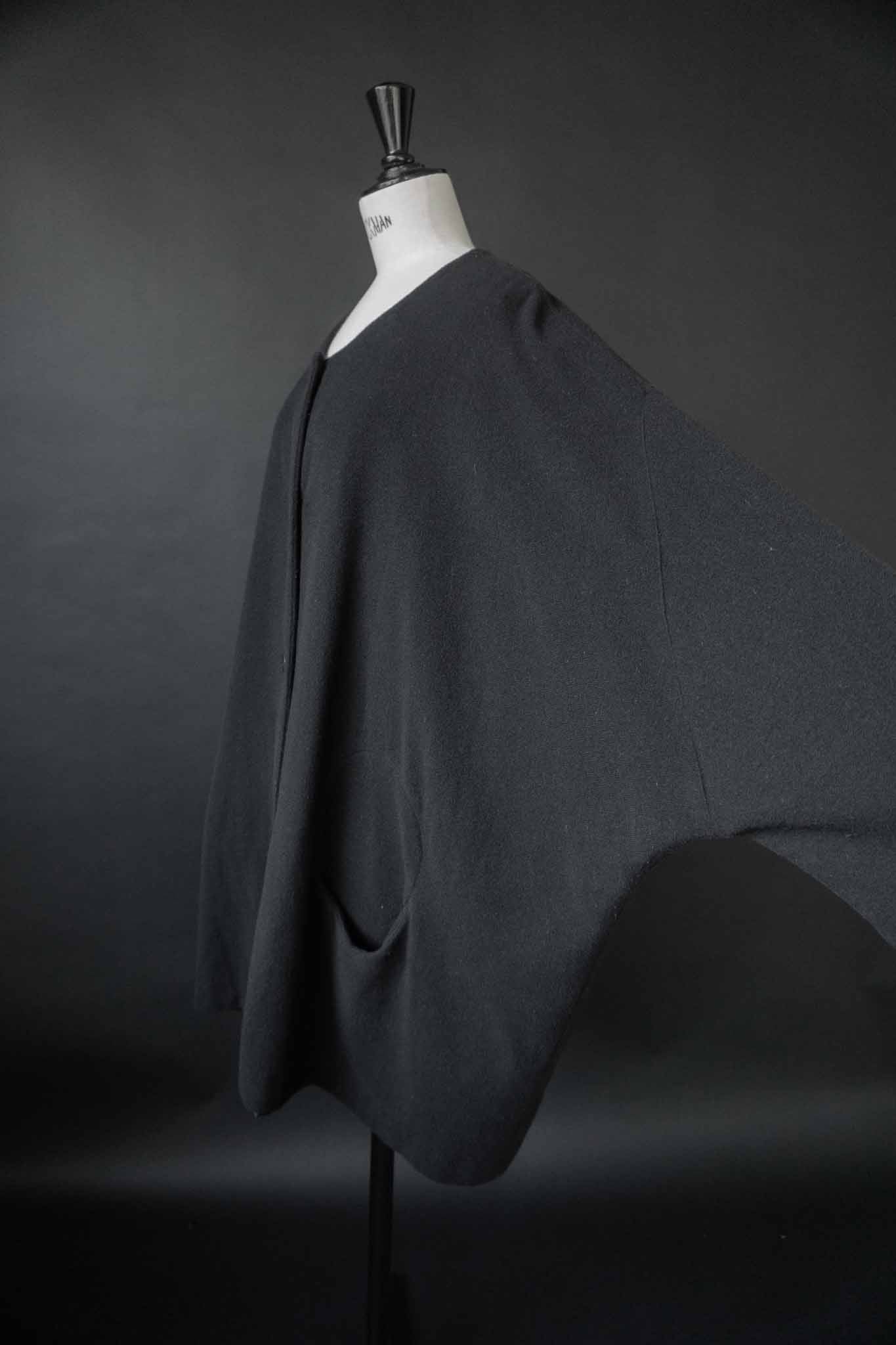 Vintage Oversized Wollmantel Schwarz – Cocoon Silhouette
