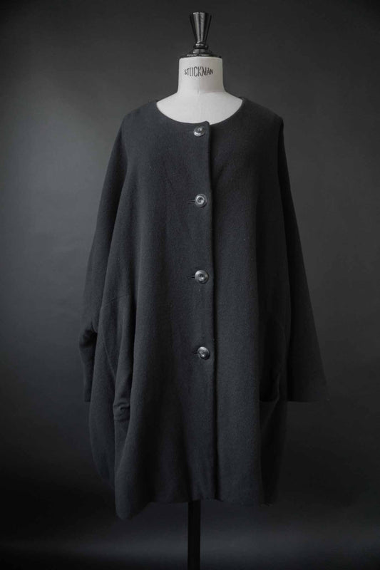Vintage Oversized Wollmantel Schwarz – Cocoon Silhouette