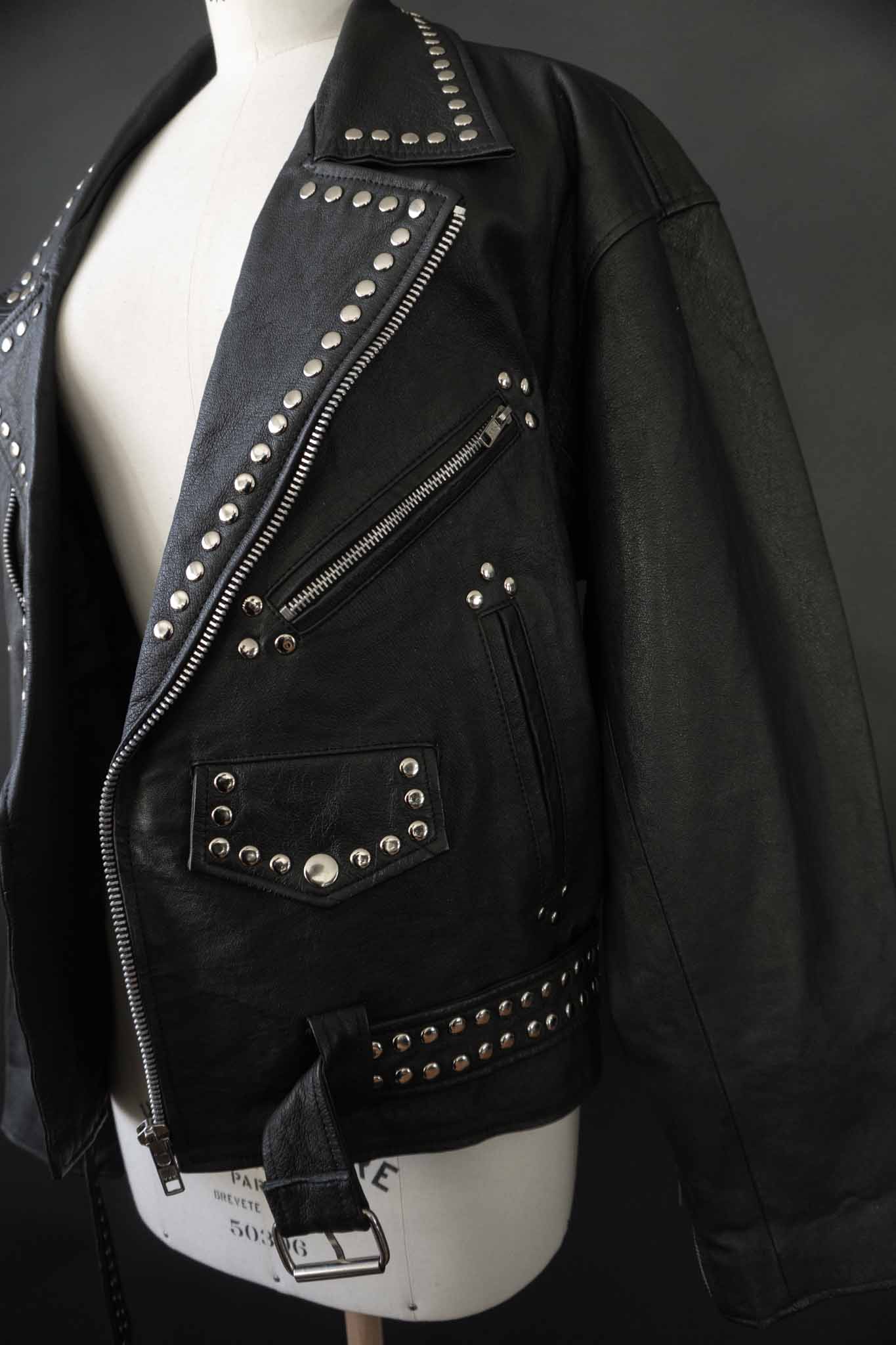 Vintage 80s Biker Lederjacke mit Nieten – theplaincircle vintage