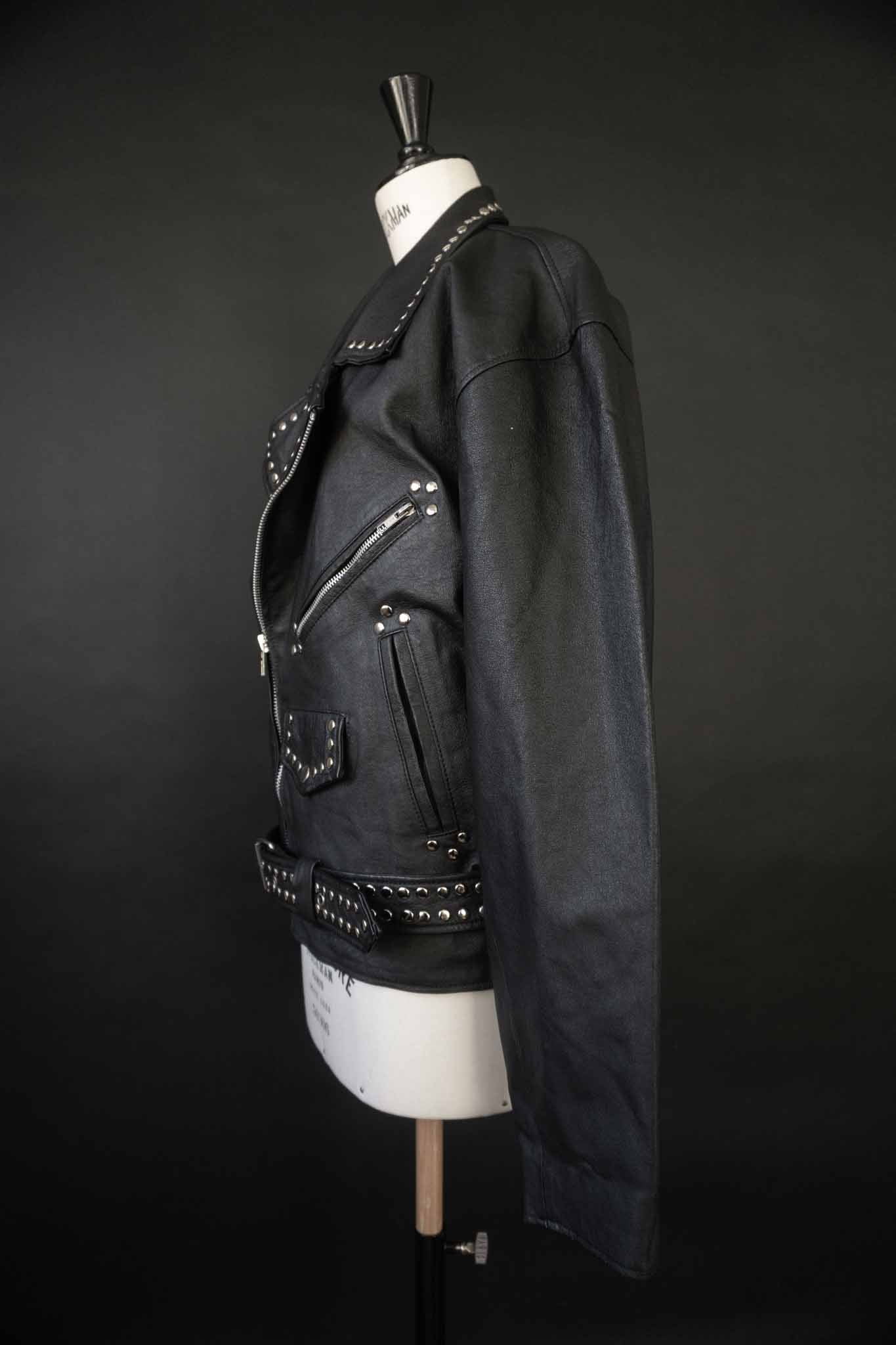 Vintage 80s Biker Lederjacke mit Nieten – theplaincircle vintage