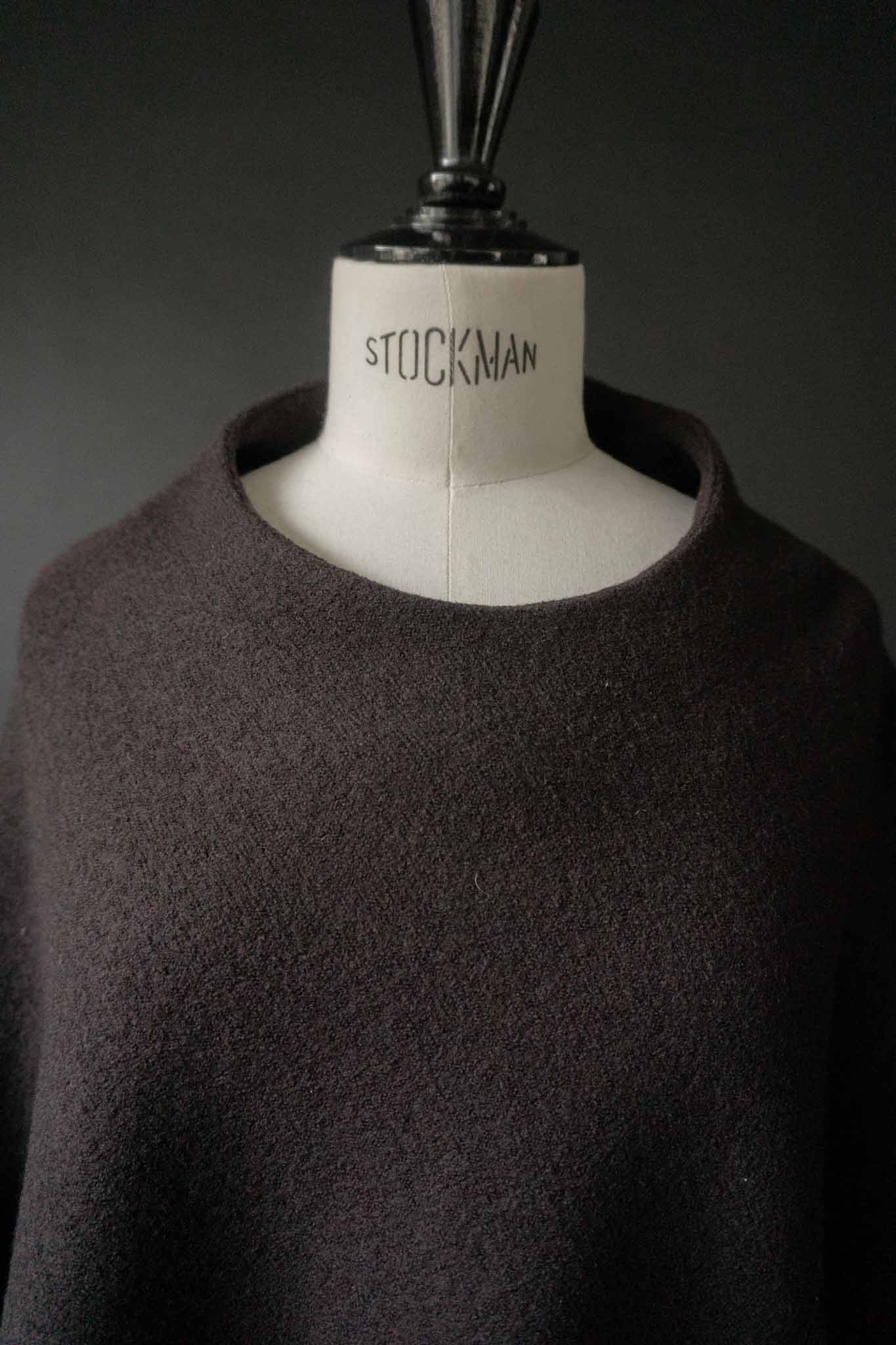 Oversized schwarzes Cape aus gewalkter Wolle mit Batwing Ärmeln