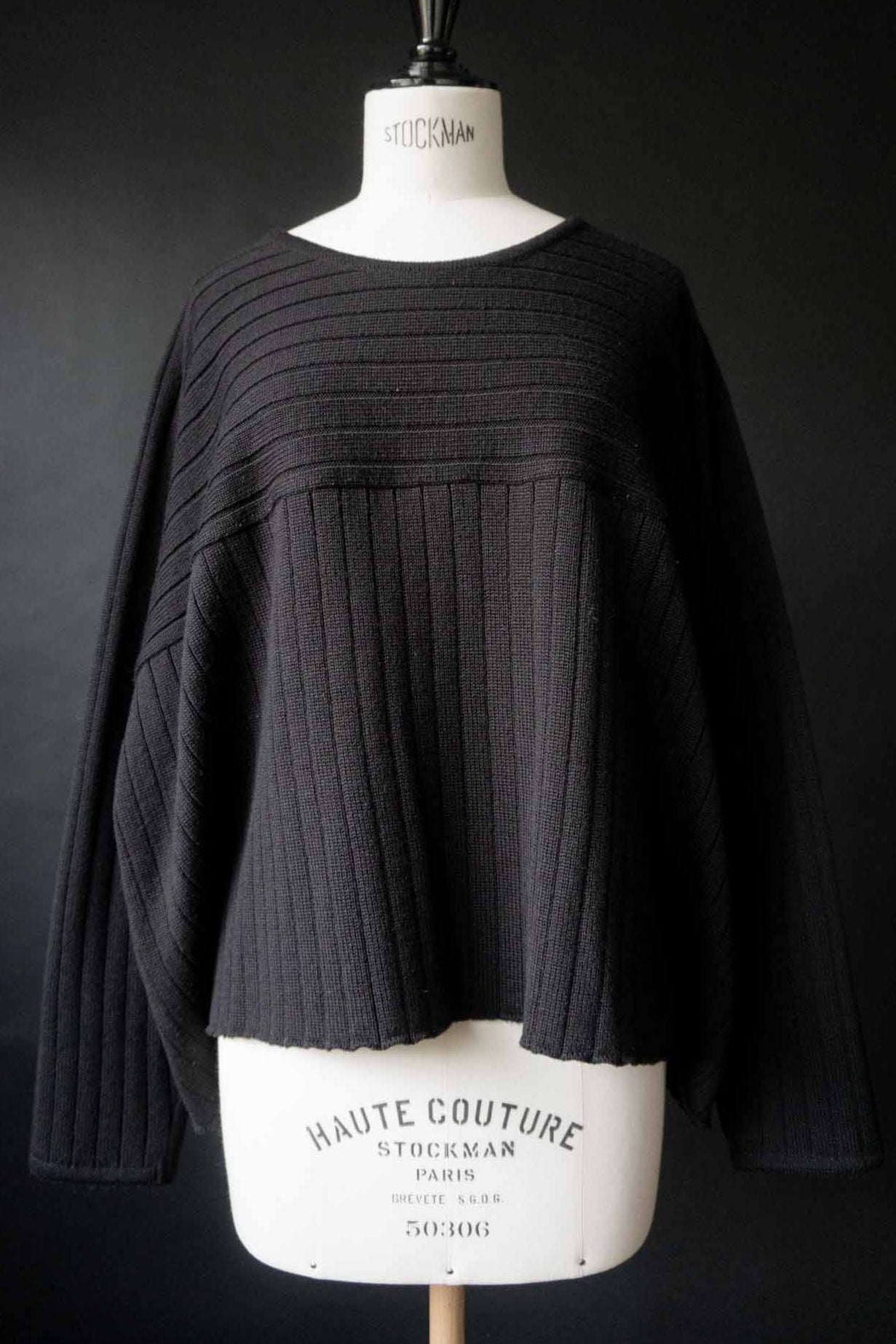 Schwarzes minimalistisches Stricktop aus Wollmischung mit Rippenstruktur – Vintage Damenmode