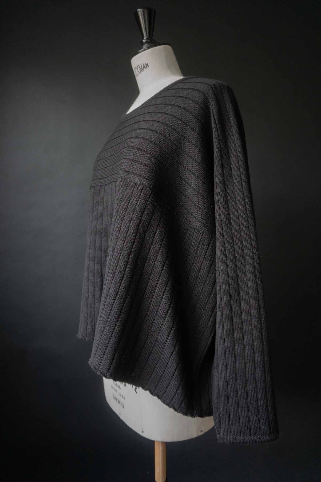 Schwarzes minimalistisches Stricktop aus Wollmischung mit Rippenstruktur – Vintage Damenmode