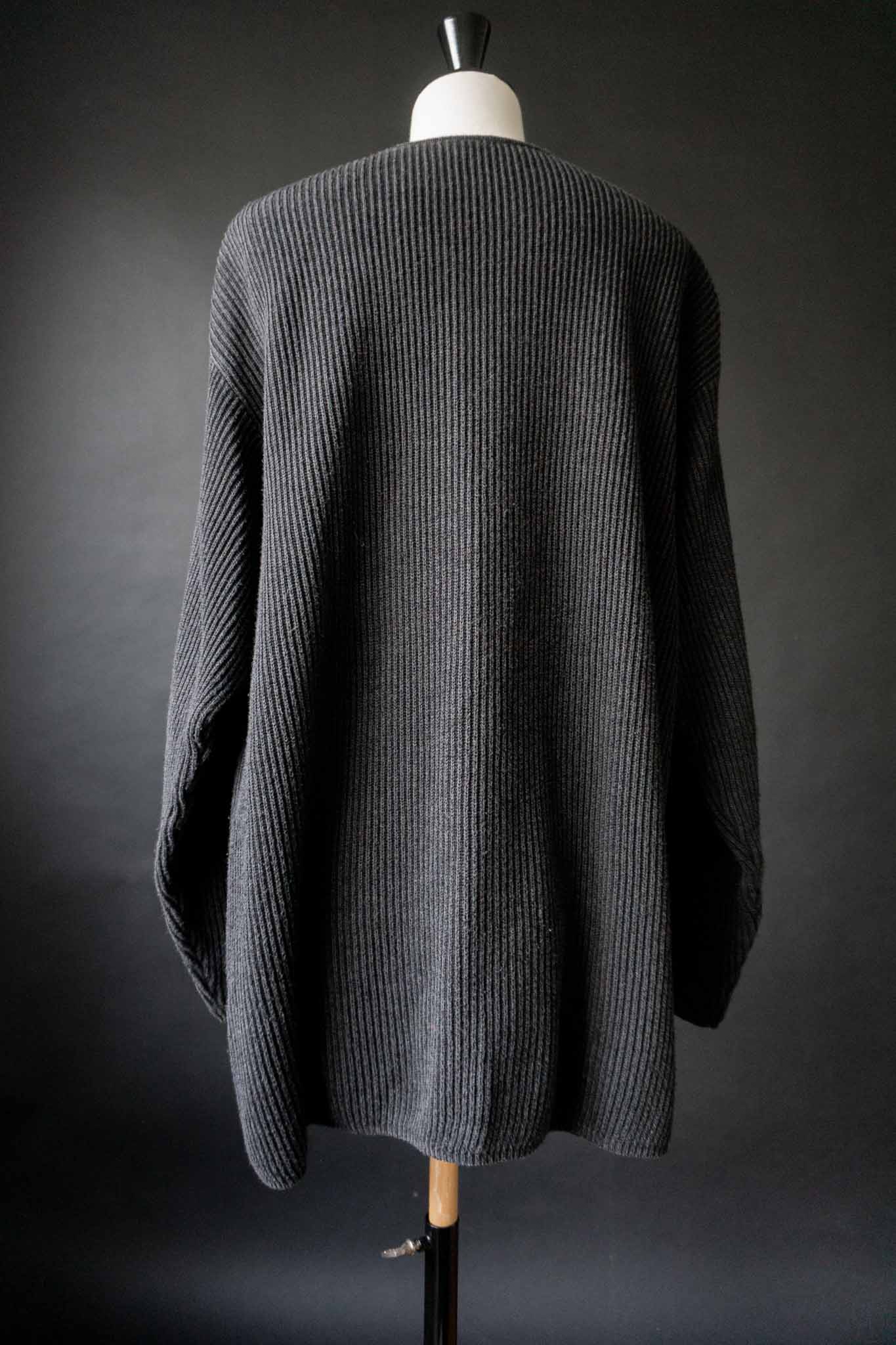 Vintage Strickjacke aus Baumwollmischung mit Perlmuttknöpfen in Anthrazit – minimalistisches Layering-Piece