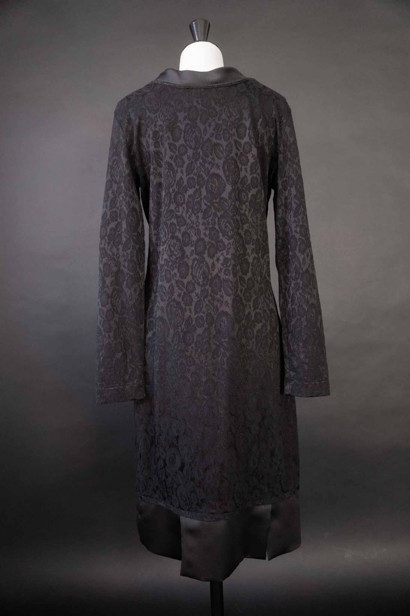 Schwarzes vintage Jacquardkleid mit Satin-Details, M–L theplaincircle vintage