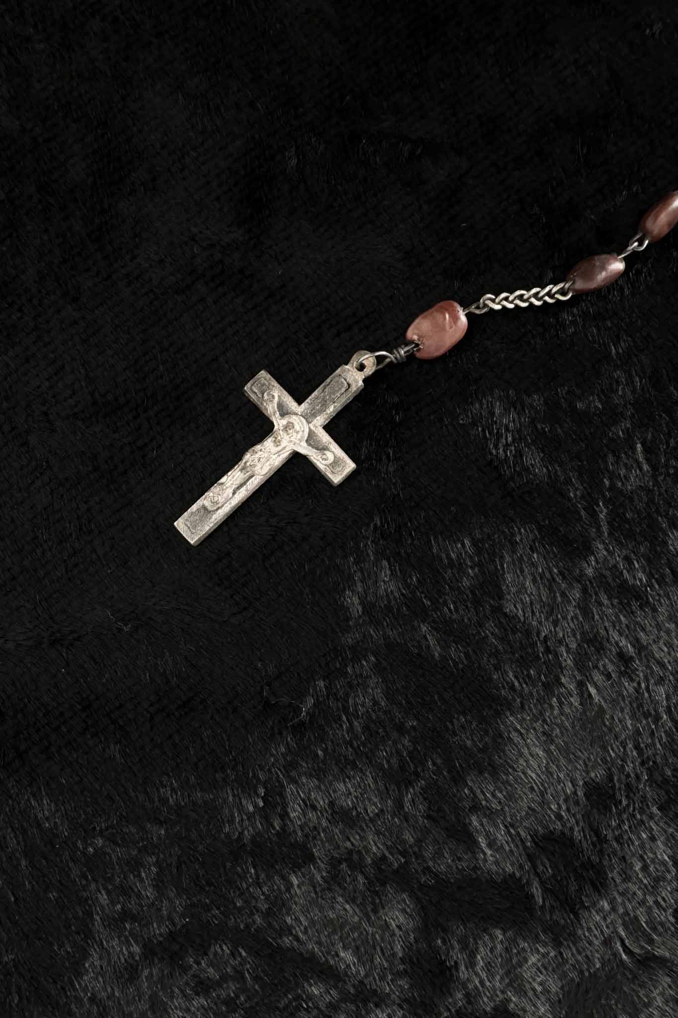 Antiker Rosenkranz aus Olivenkernen mit Metallkreuz, handgearbeitet um 1900 – theplaincircle vintage