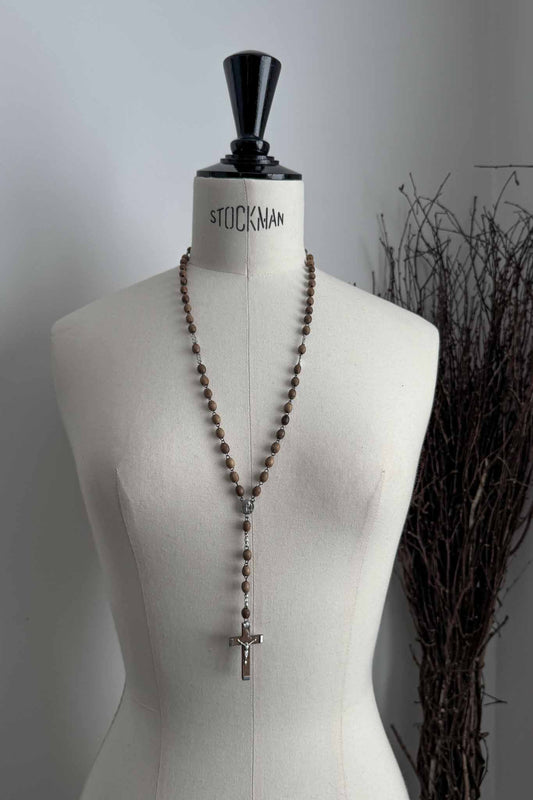 Antiker Rosenkranz aus hellem Olivenholz mit Kreuz aus Metallintarsie – theplaincircle vintage
