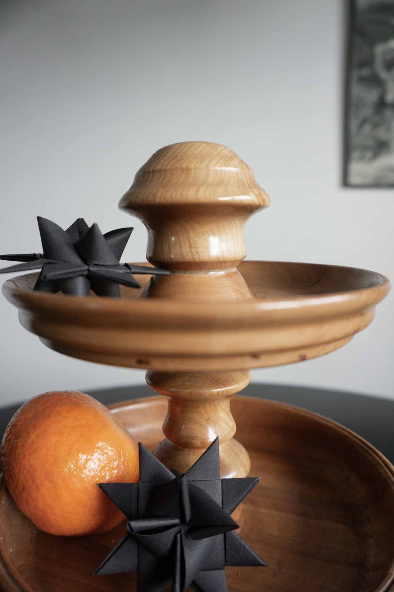 Vintage Etagere theplaincircle vintage