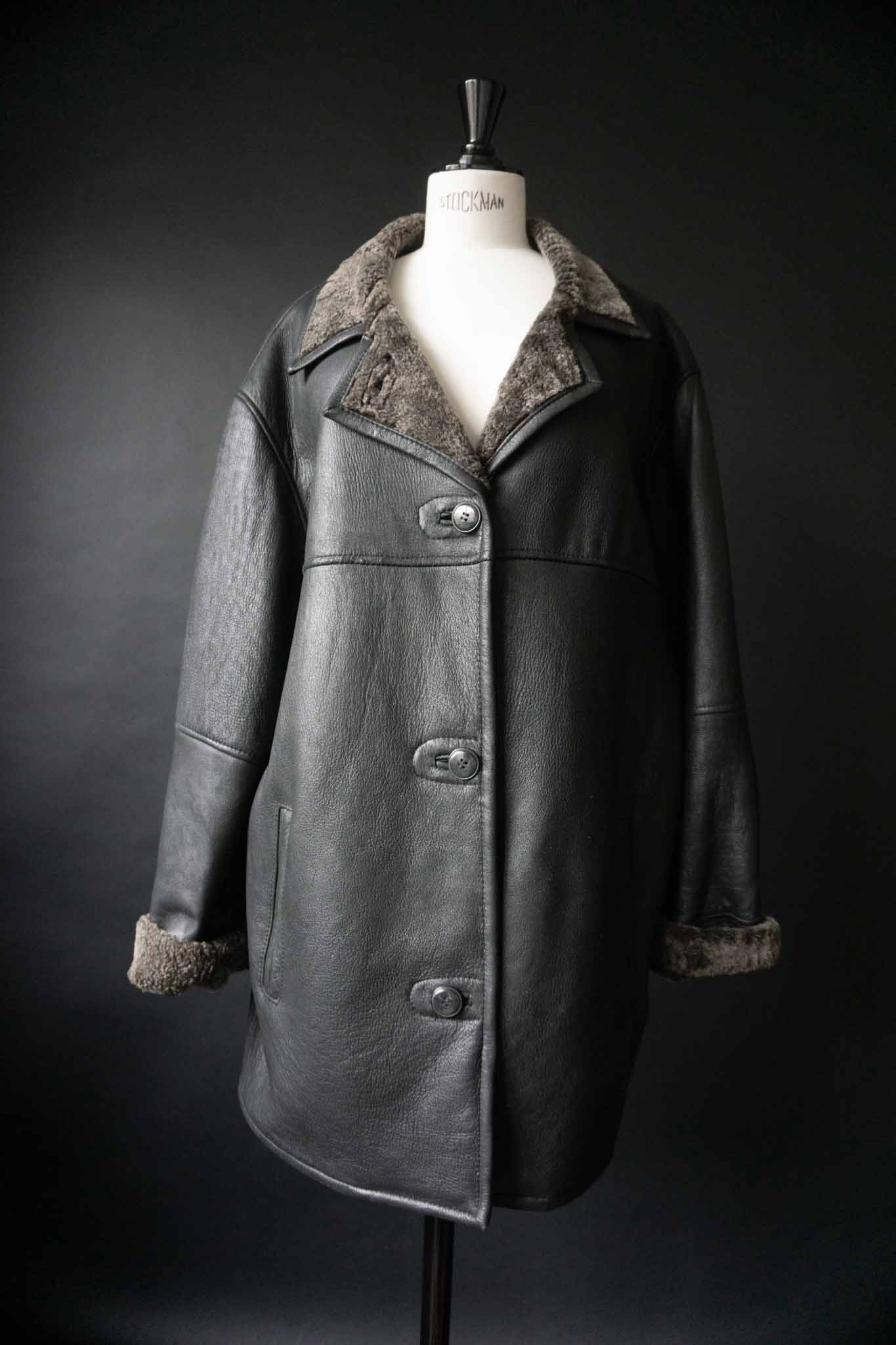 Vintage Lammfelljacke oversized, M–L theplaincircle vintage