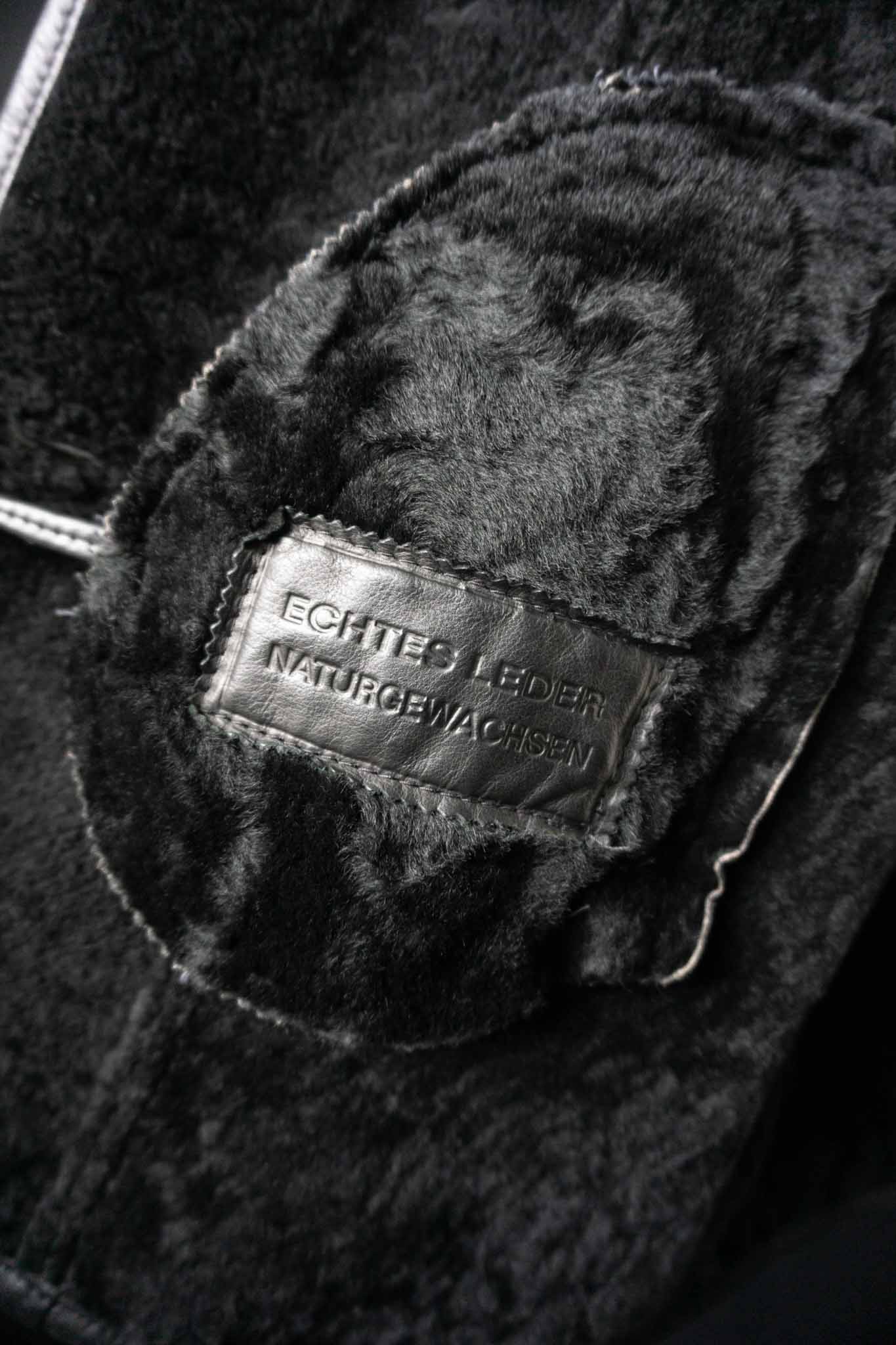 Vintage Lammfelljacke Schwarz, S–M theplaincircle vintage