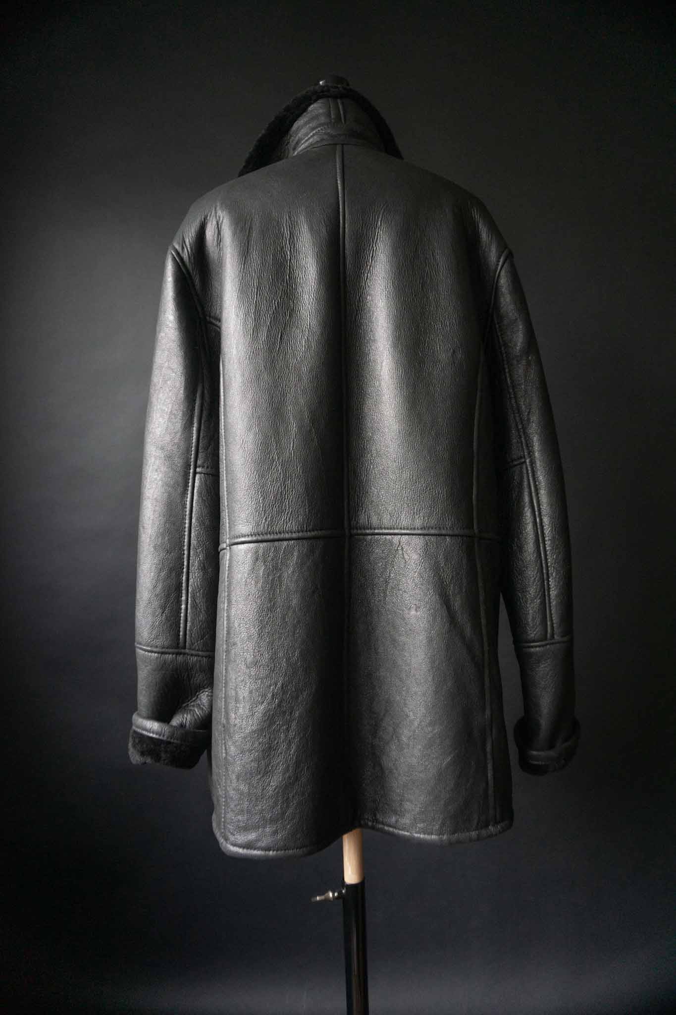 Vintage Lammfelljacke Schwarz, S–M theplaincircle vintage