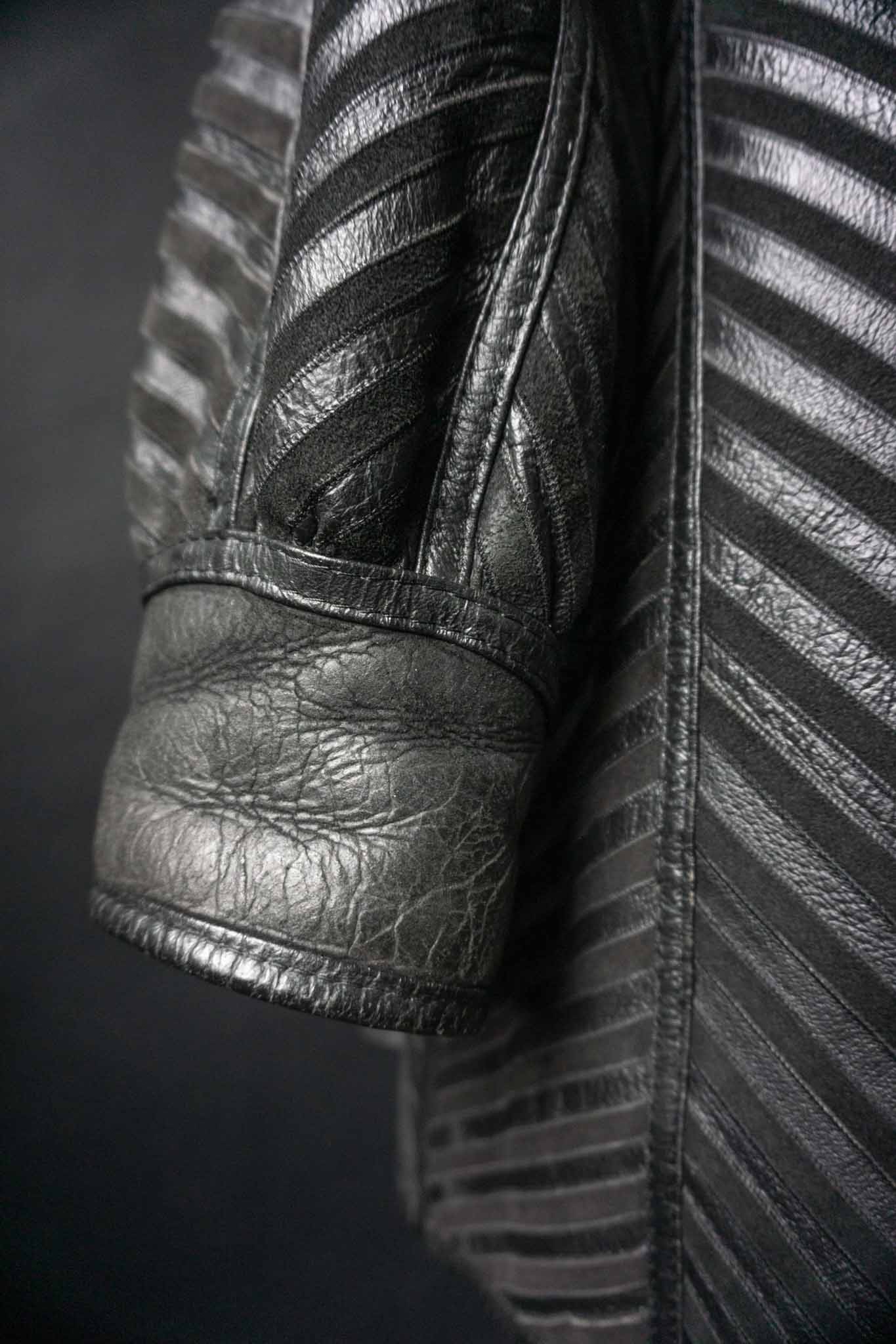 Vintage Lammfellmantel 80s Schwarz, S–M theplaincircle vintage