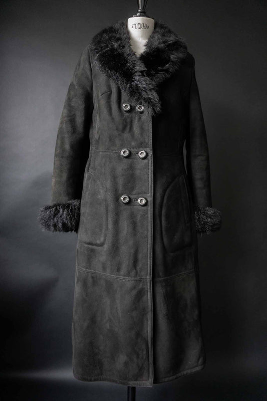 Vintage Lammfellmantel 70s Schwarz, S–M theplaincircle vintage