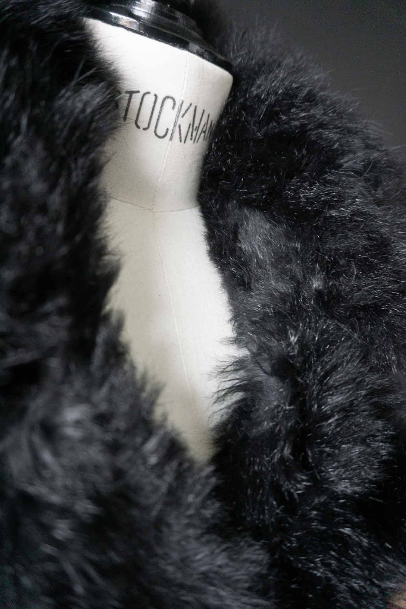 Vintage Lammfellmantel 70s Schwarz, S–M theplaincircle vintage