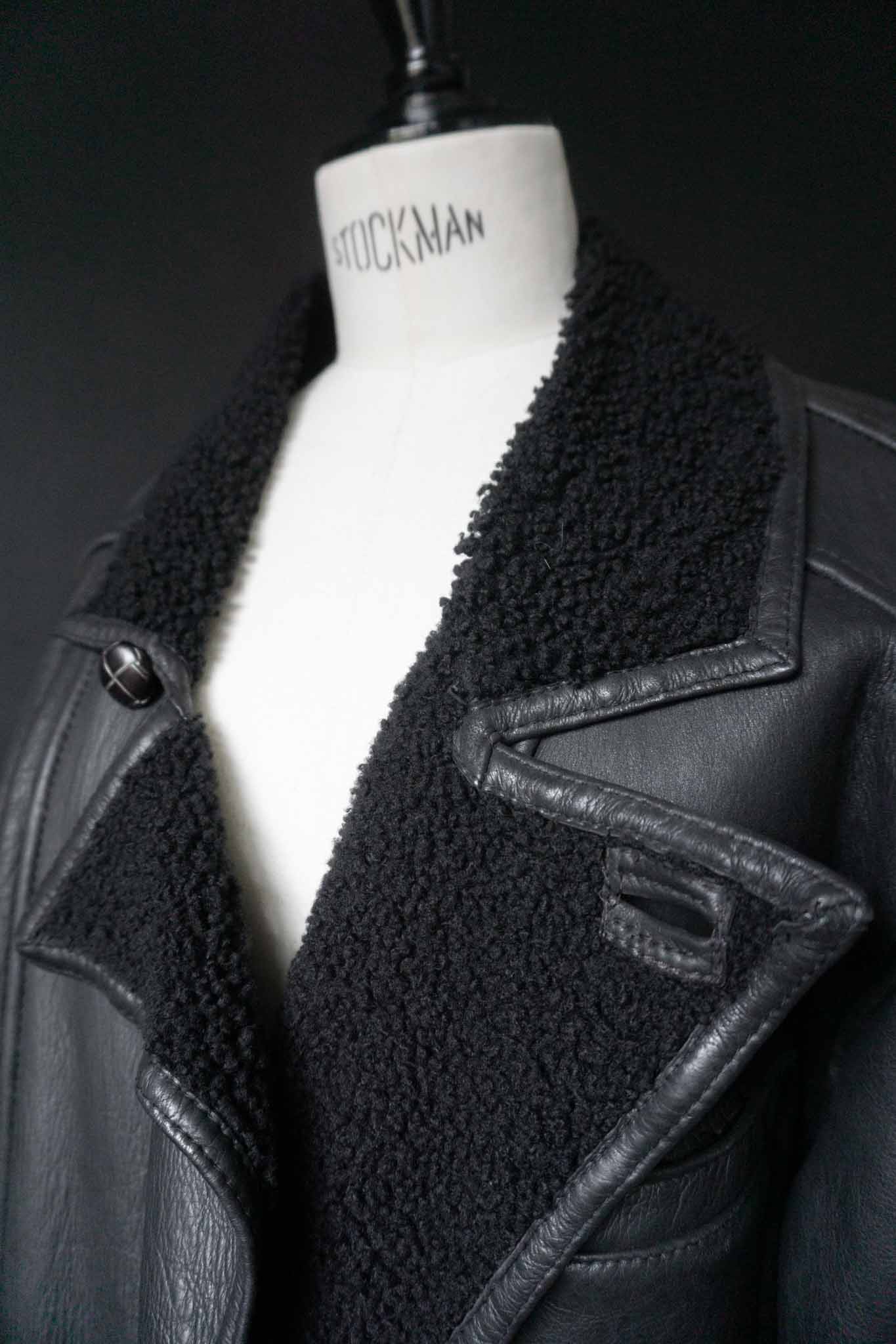 Vintage Lammfelljacke oversized, M–L theplaincircle vintage