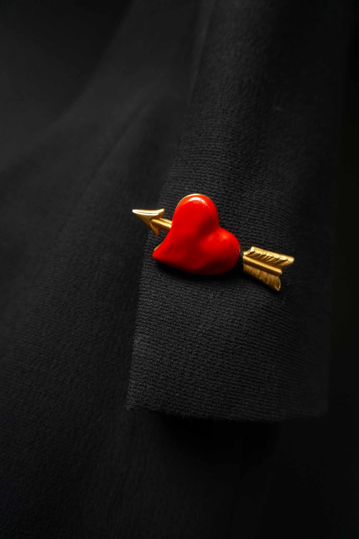 Vintage René Lange Wollkostüm mit Herz-Knöpfen – schwarzer Designer Blazer und Rock