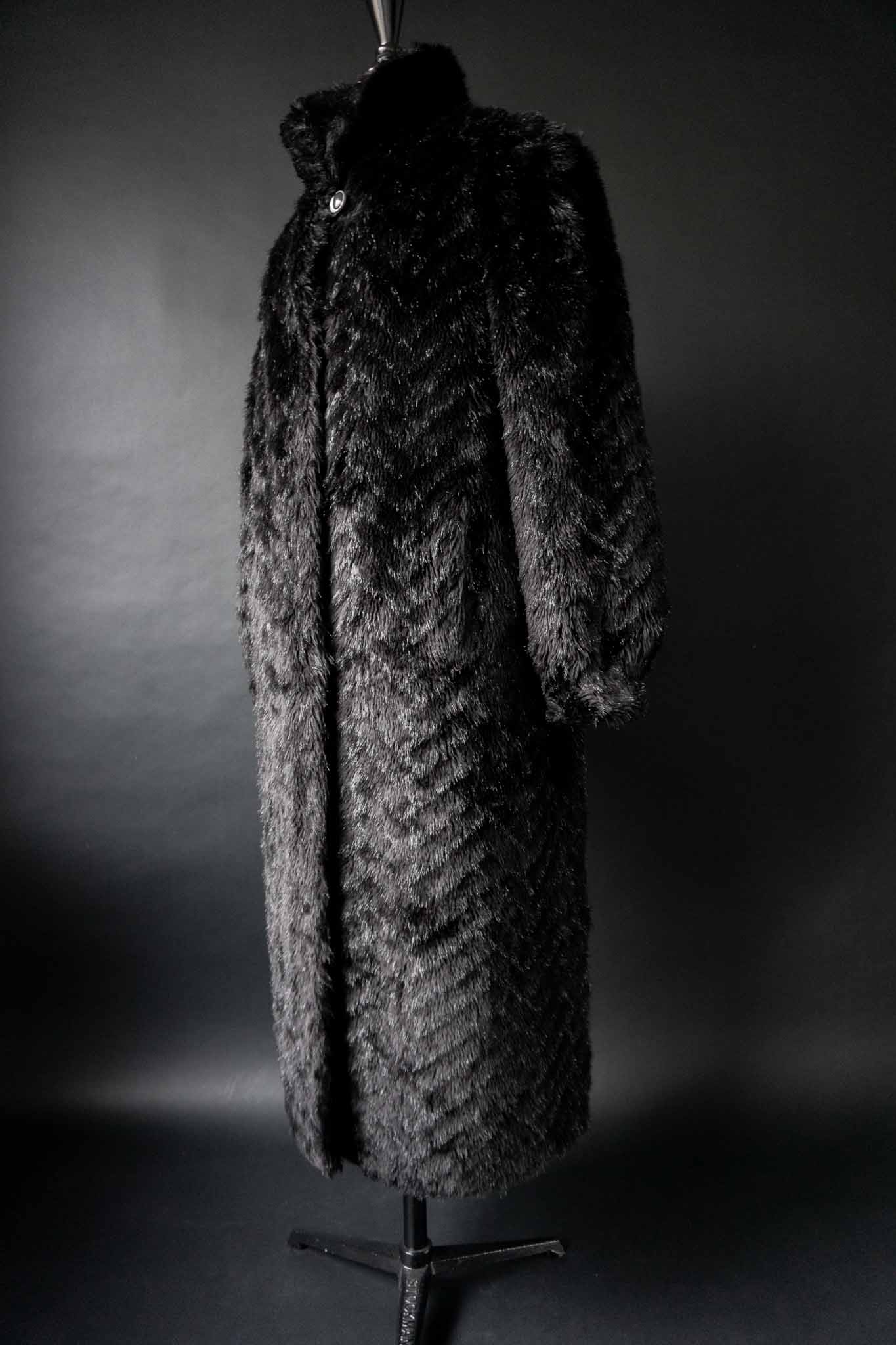 Vintage witchy Fake Fur Mantel, S–M theplaincircle vintage