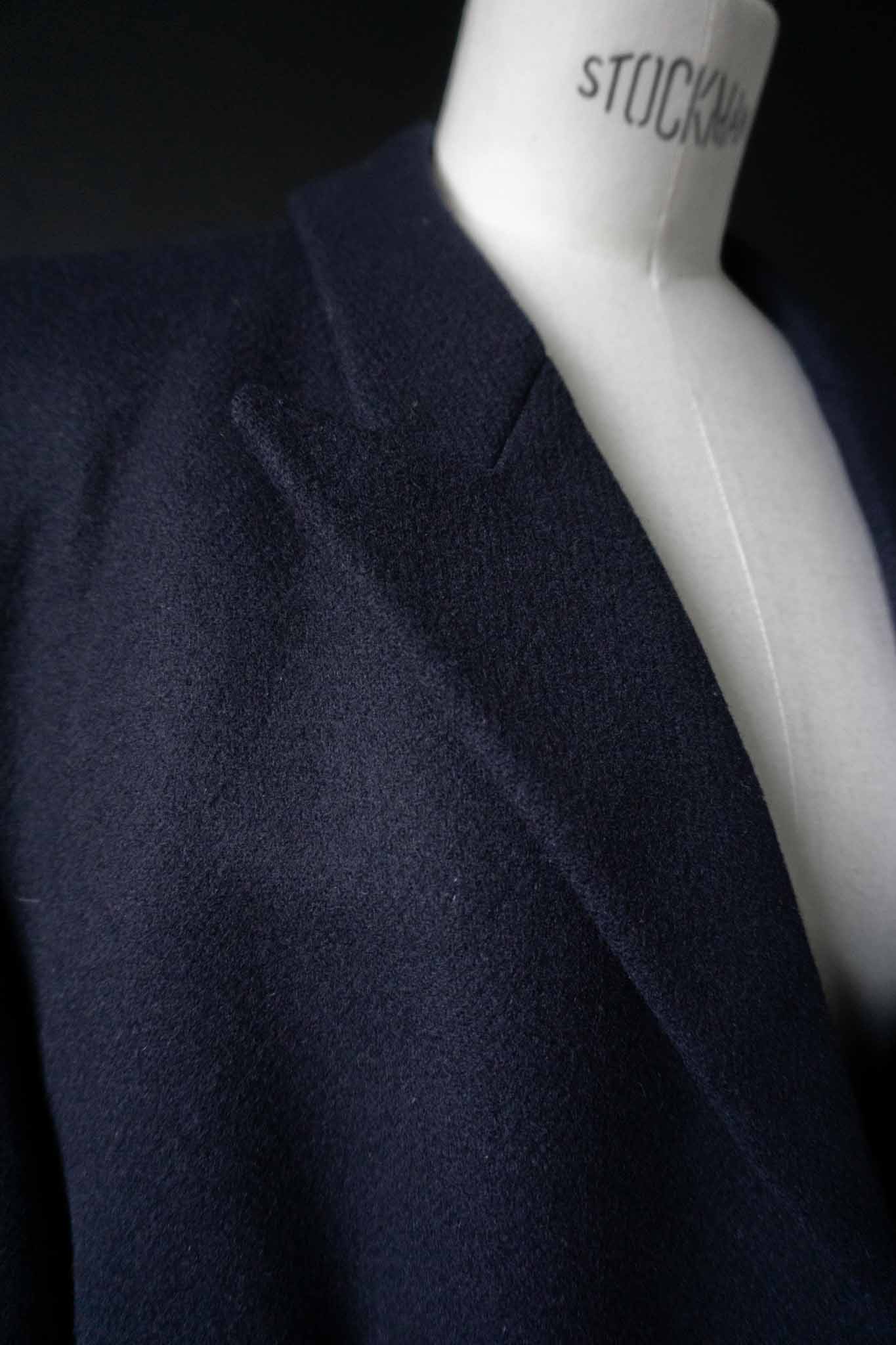 Vintage Wollmantel Schurwolle, M–L theplaincircle vintage