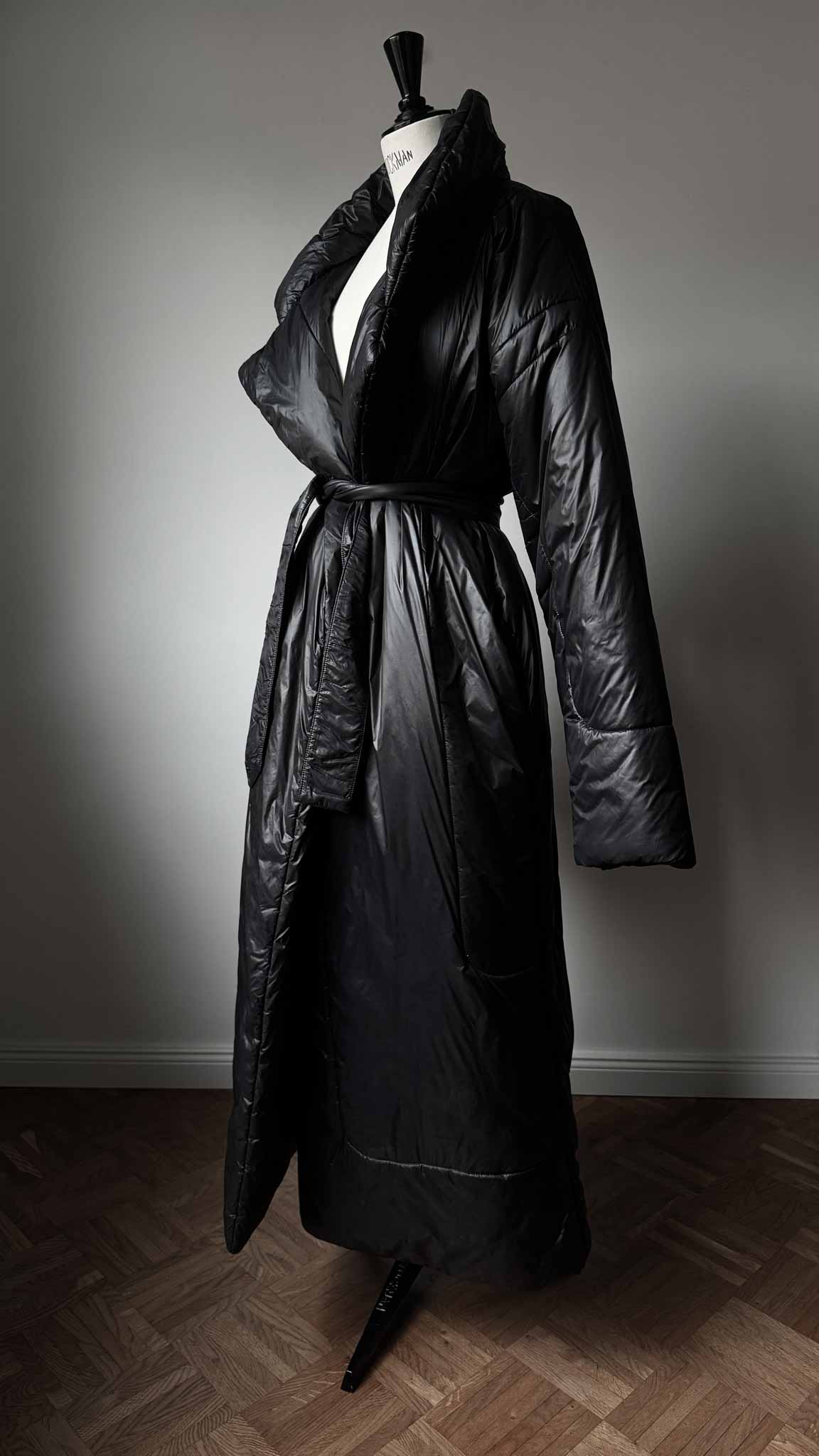 Norma Kamali Puffer Mantel, XS/S theplaincircle vintage