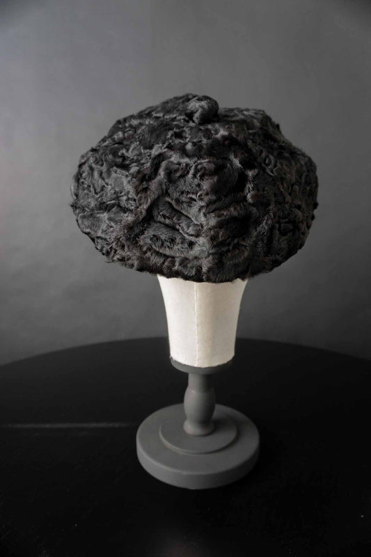 Vintage Bakerboy Hat Lammfell Schwarz theplaincircle vintage