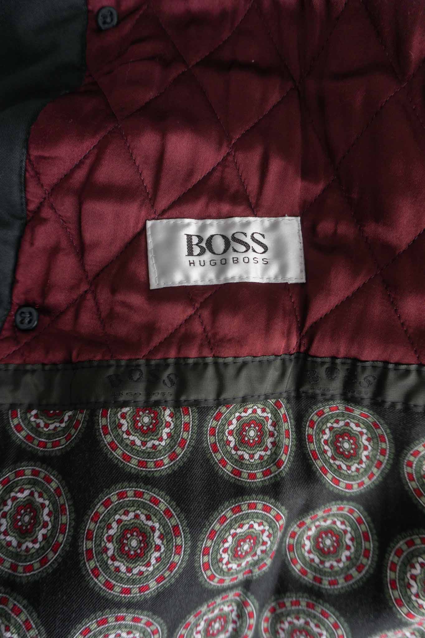 Dunkelgrüner Vintage Trenchcoat von Hugo Boss mit Gürtel